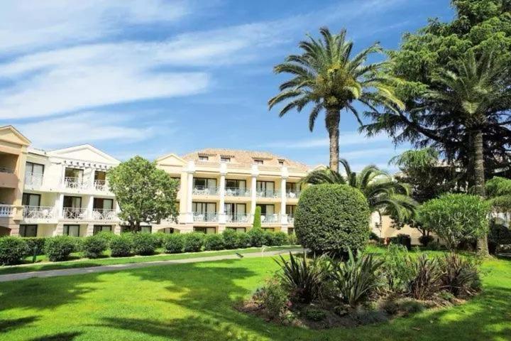 Studio Vue mer et Piscine Climatisation Wifi Cannes