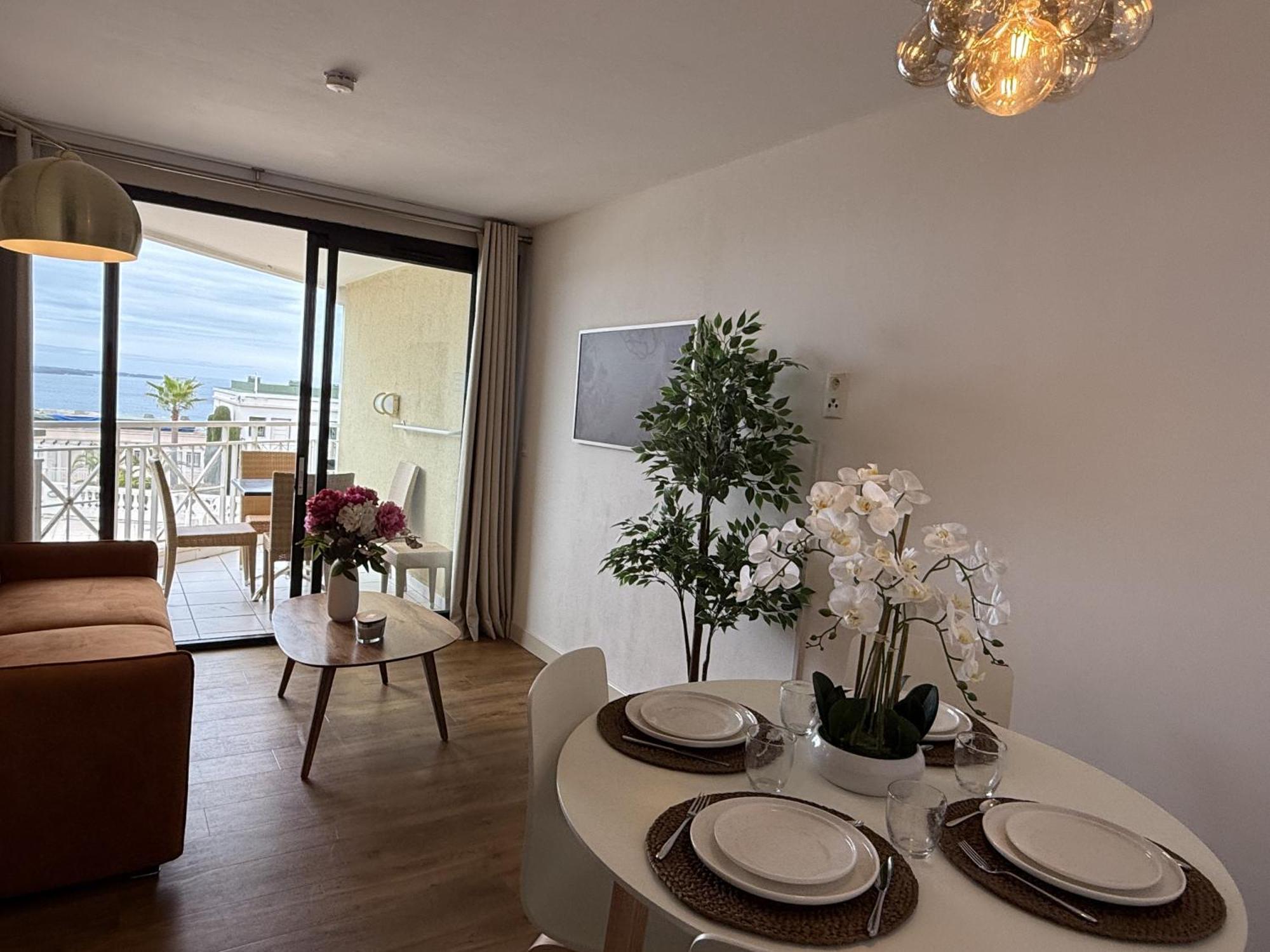 Un Studio De Charme Vue Mer & Piscine D'Exception Cannes