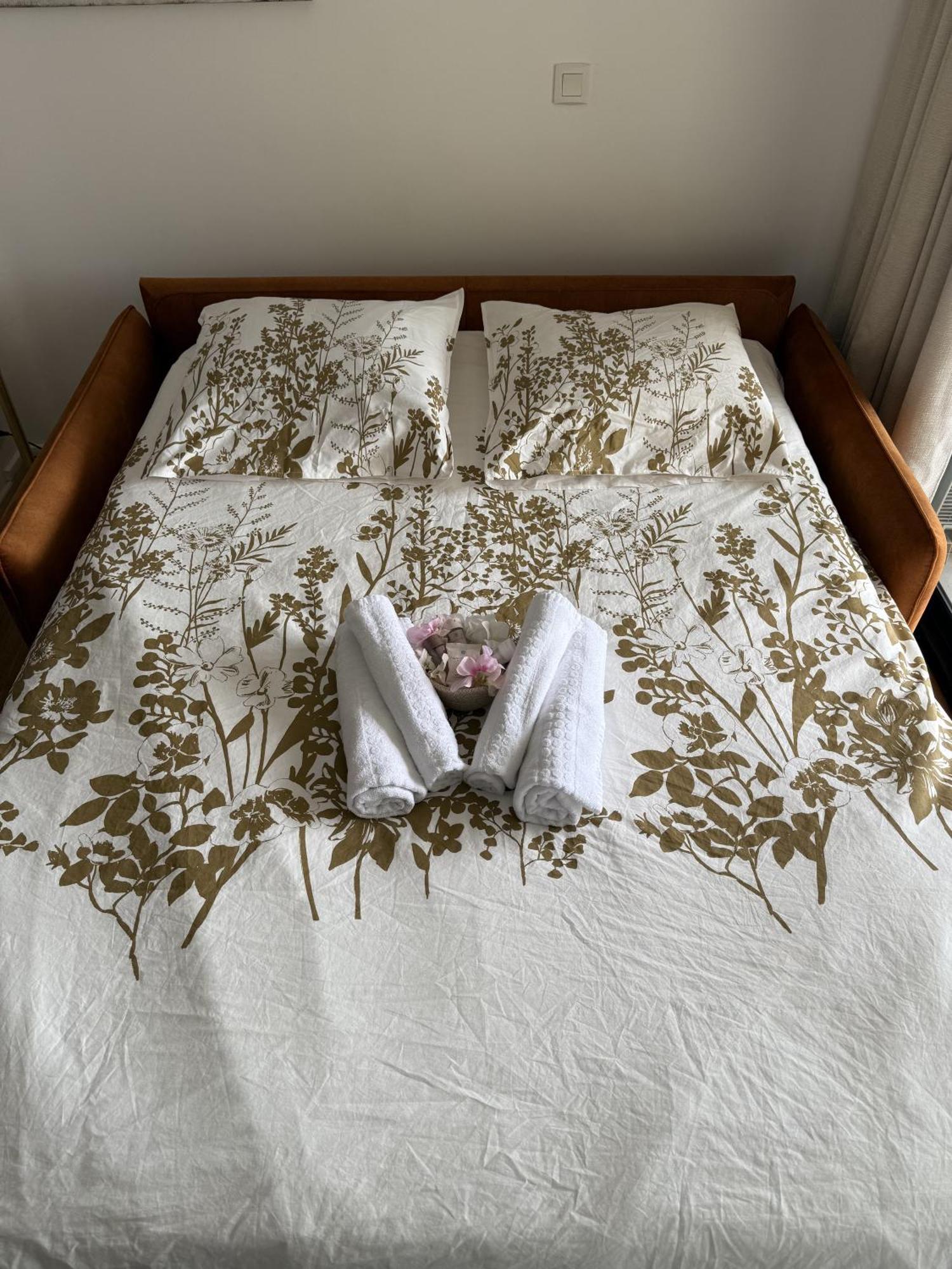 Studio Vue mer et Piscine Climatisation Wifi Appartement Cannes
