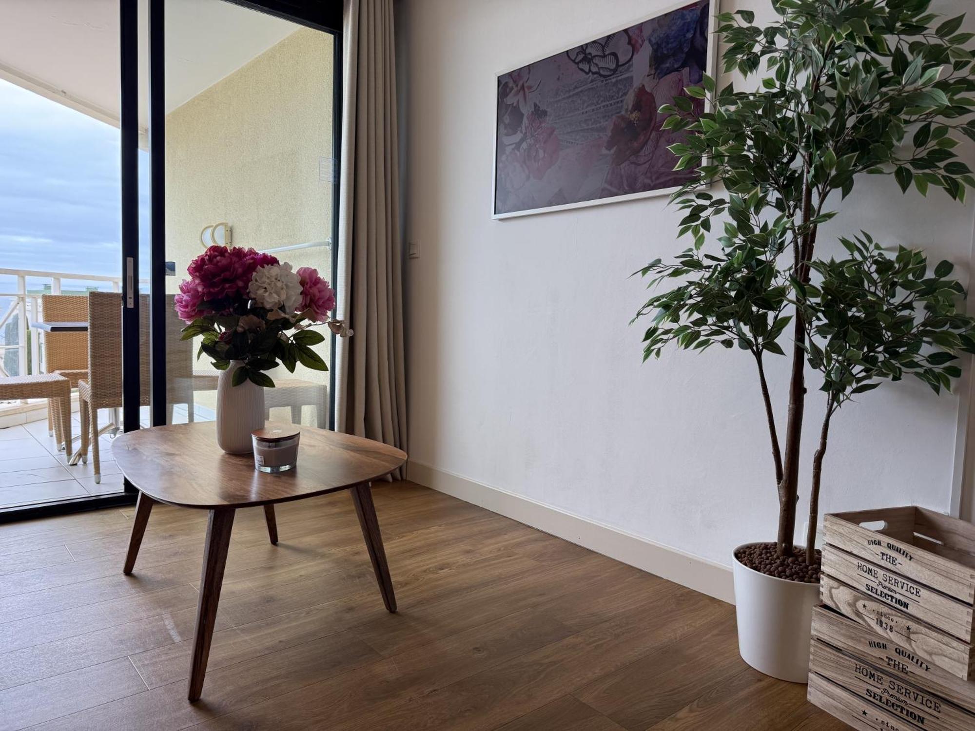 Appartement Studio Vue mer et Piscine Climatisation Wifi Cannes