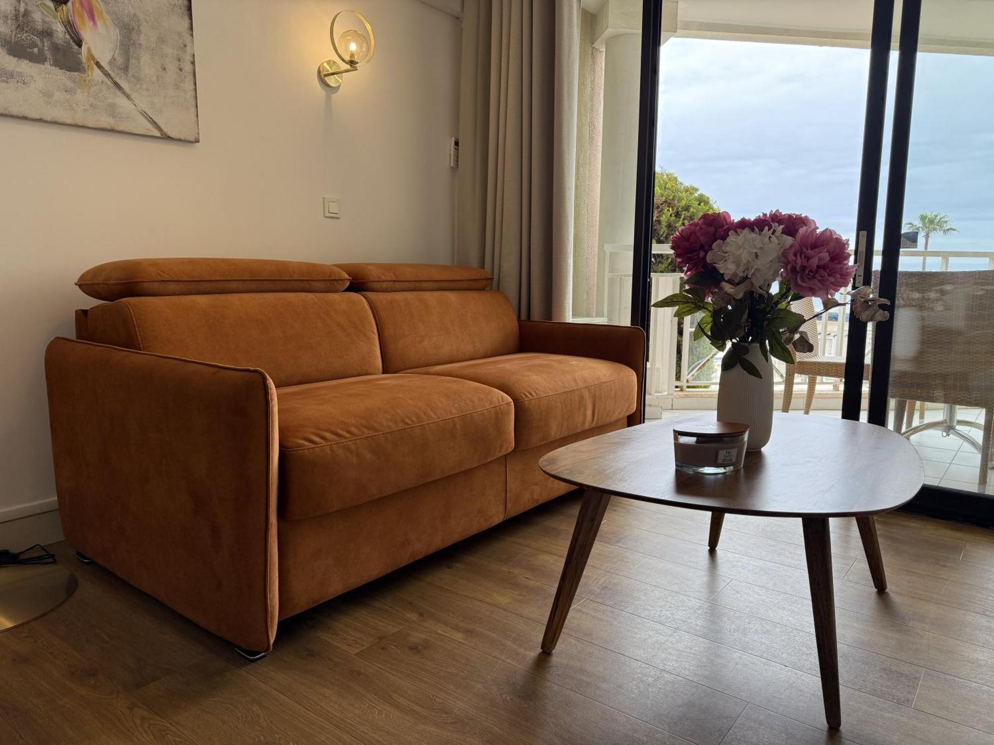 Studio Vue mer et Piscine Climatisation Wifi