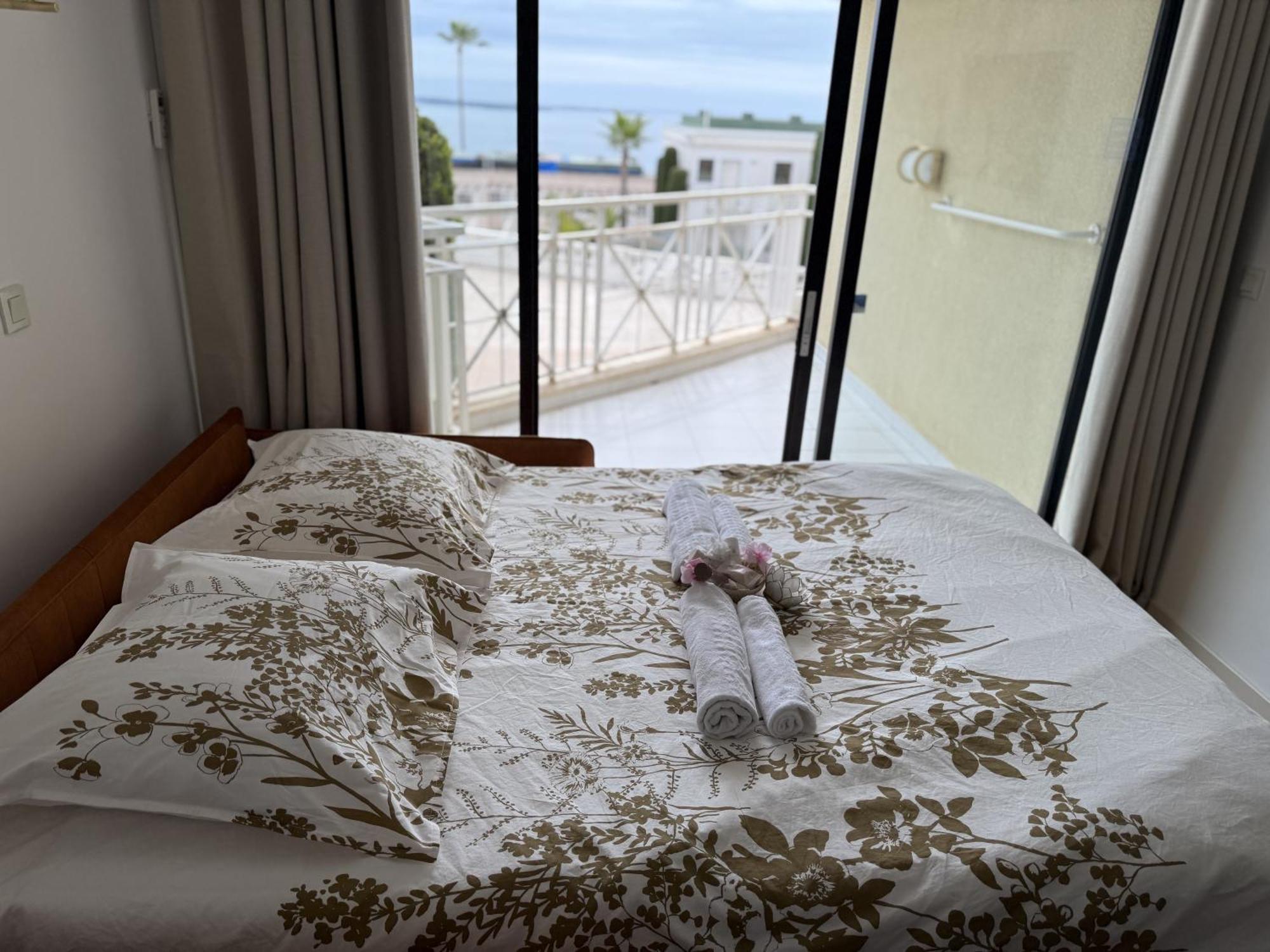 Appartement Un Studio De Charme Vue Mer & Piscine D'Exception *