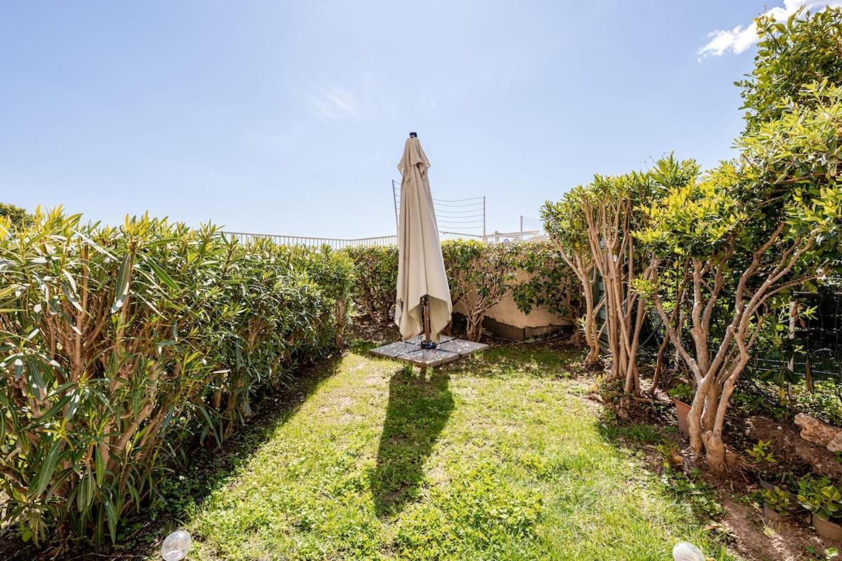 With Garden, Pool, Sea View And Parking Apartment