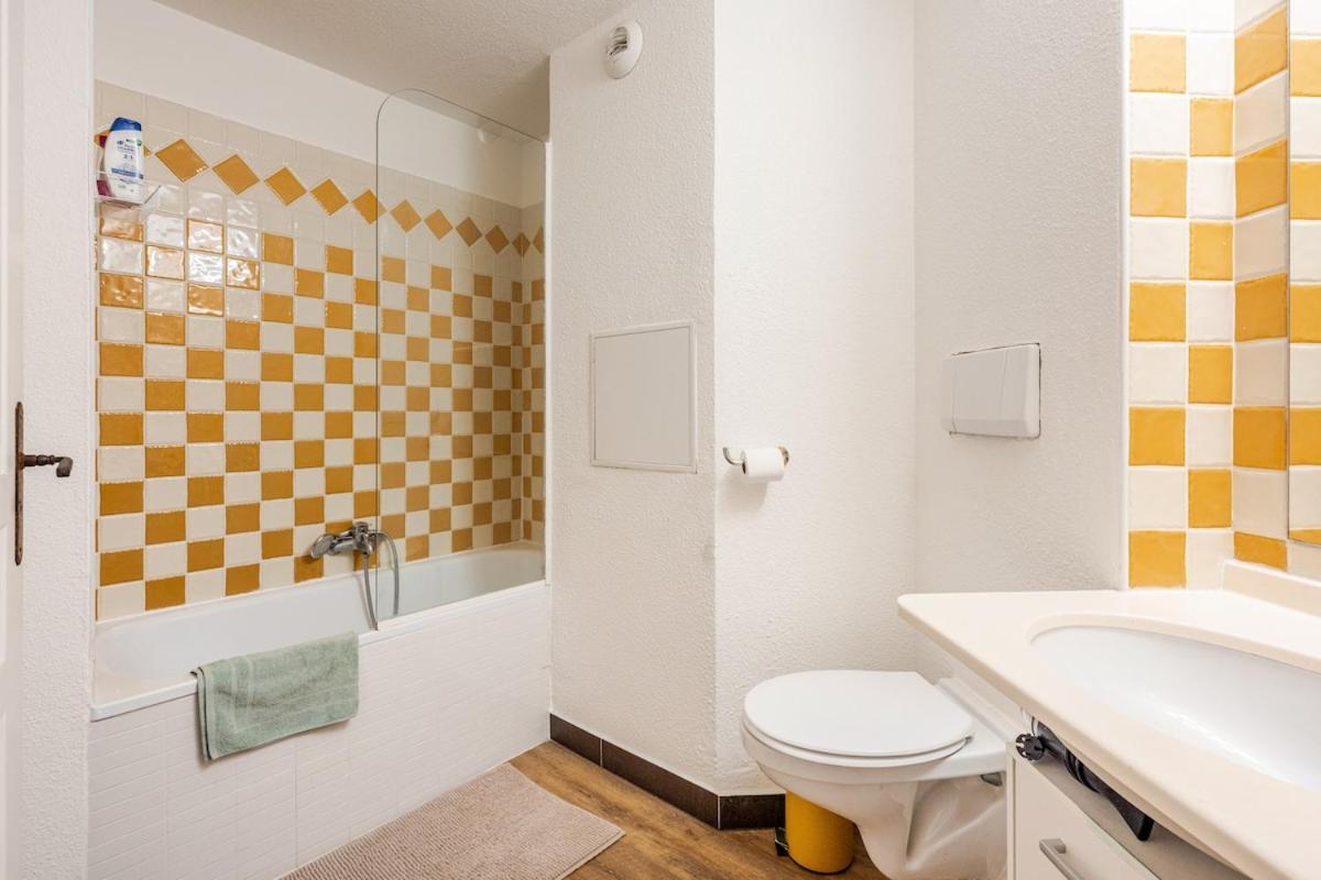 Apartment With Garden, Pool, Sea View And Parking