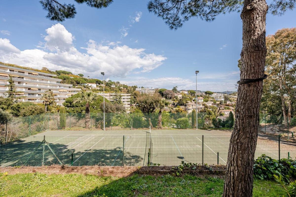Apartment With Garden, Pool, Sea View And Parking