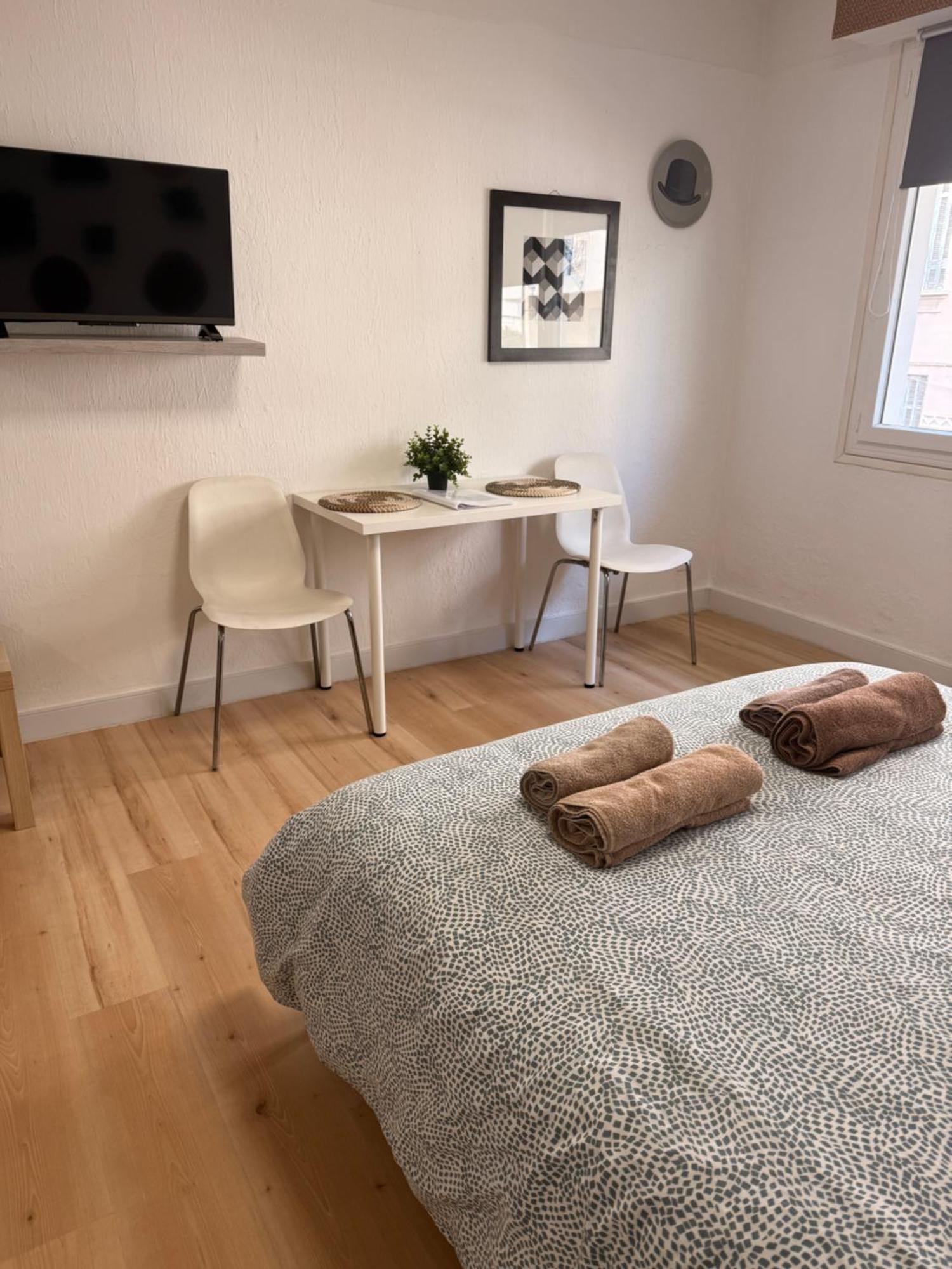 Le Gallieni By Apirent #centre-ville #lumineux #wifi Cannes