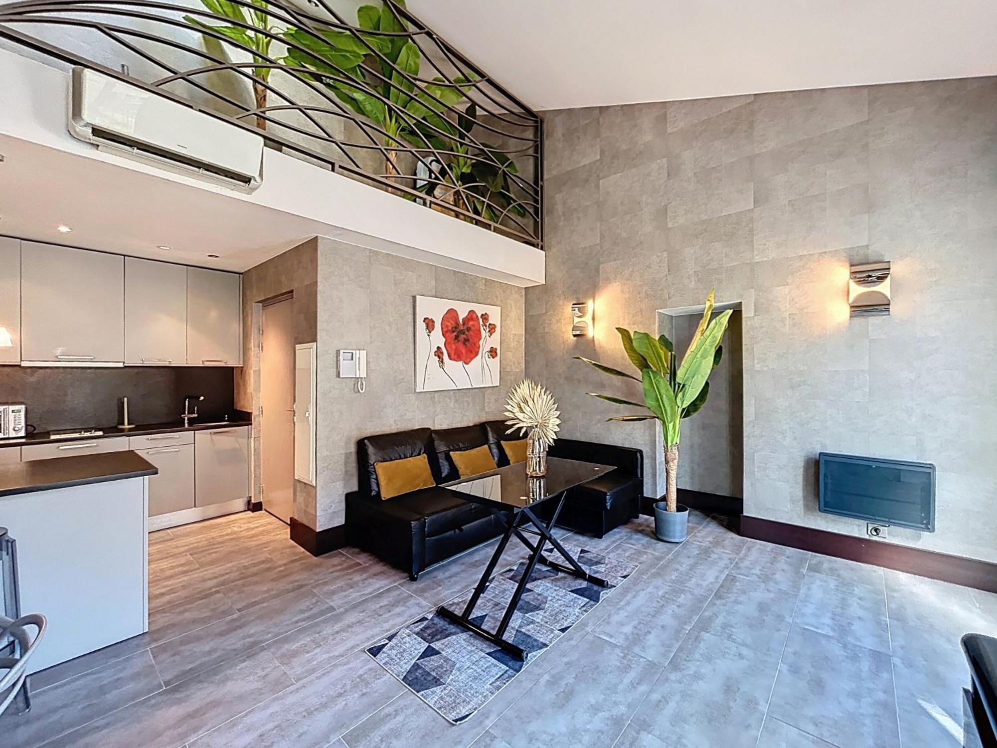 Hoche Apartment Cannes