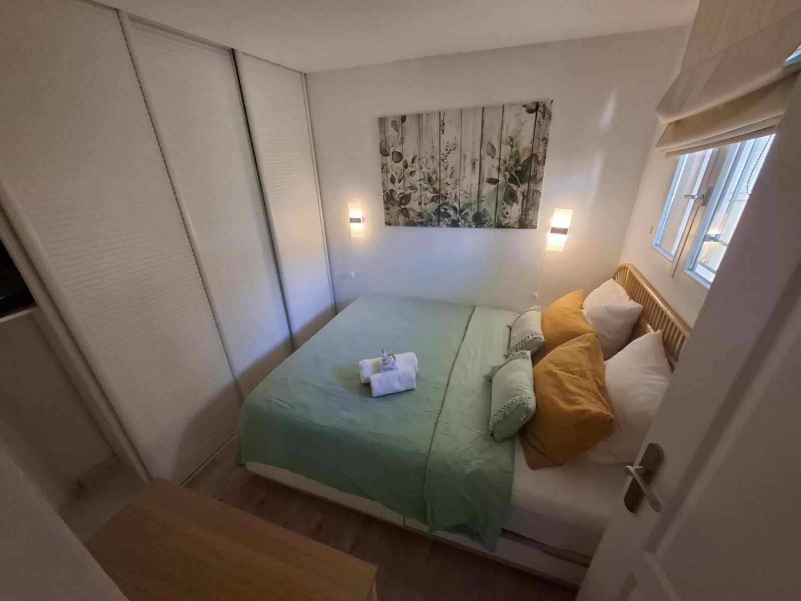 Apartment & Cannes