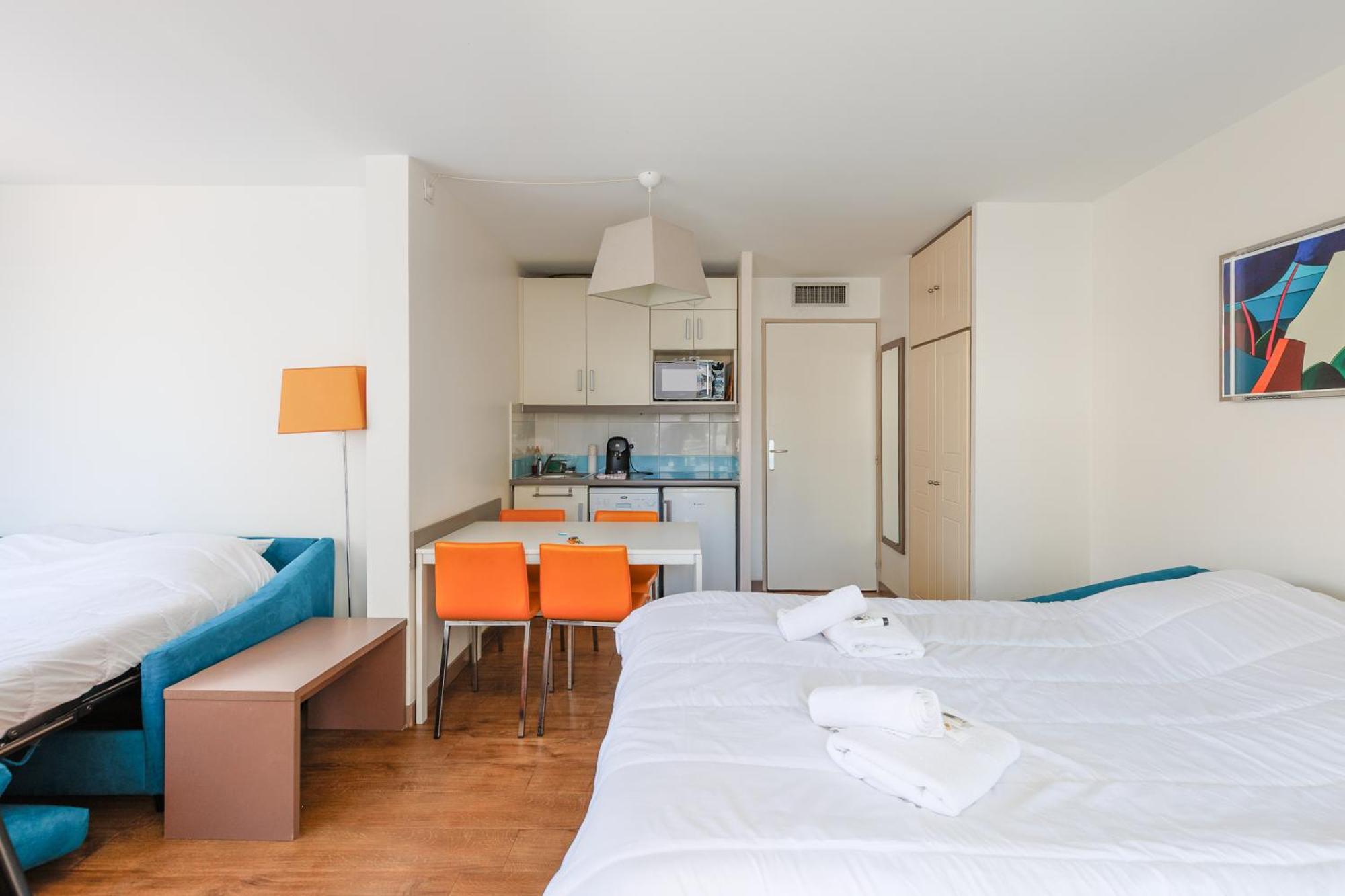Rio - 200 M Plages - App 6pers- Climatise, Terrasse, Piscine, Parking Apartment *