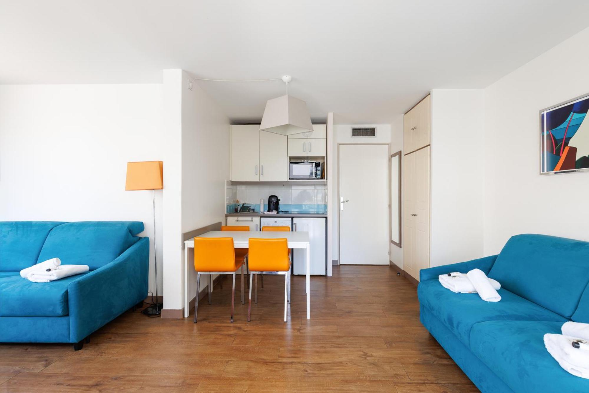 Rio - 200 M Plages - App 6pers- Climatise, Terrasse, Piscine, Parking * Cannes