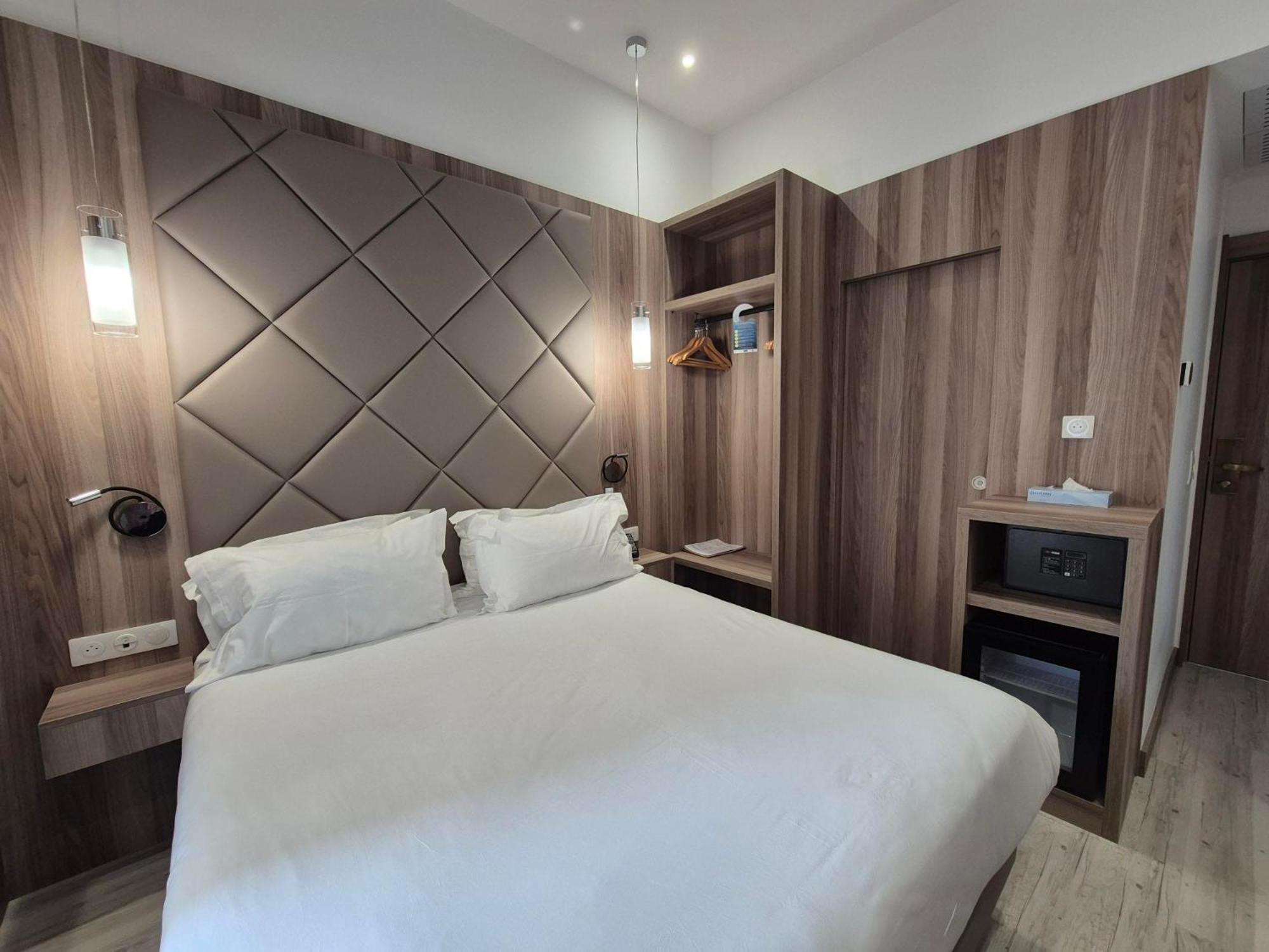Hotel Golden Tulip De Paris 4*