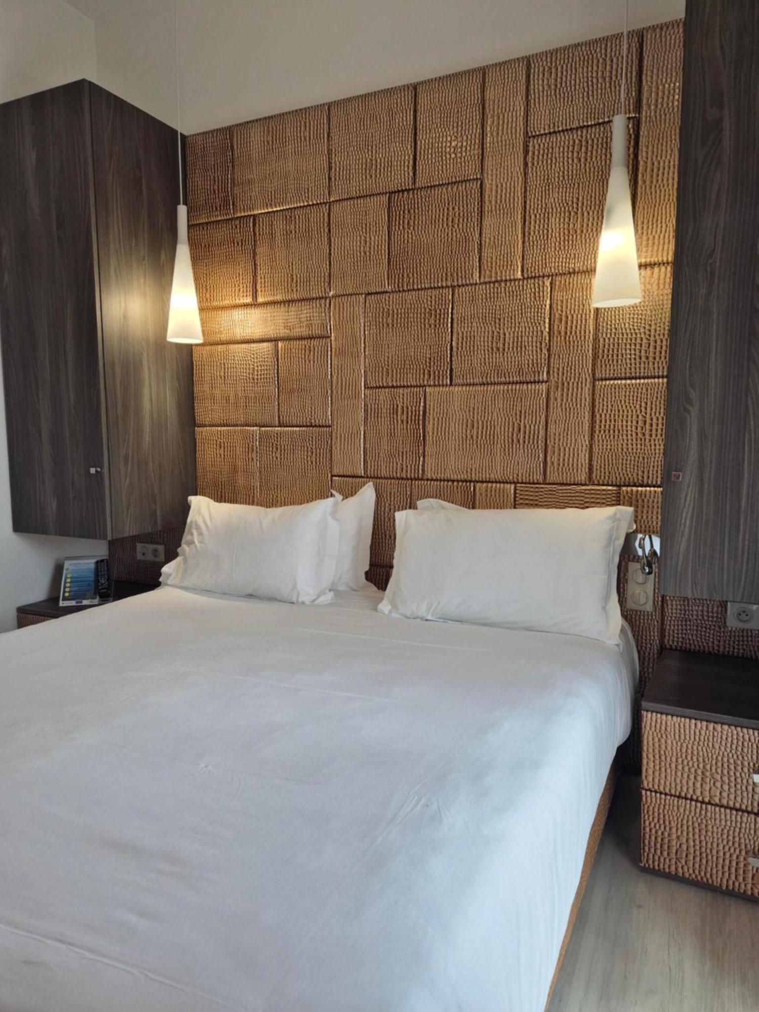 Golden Tulip De Paris Hotel