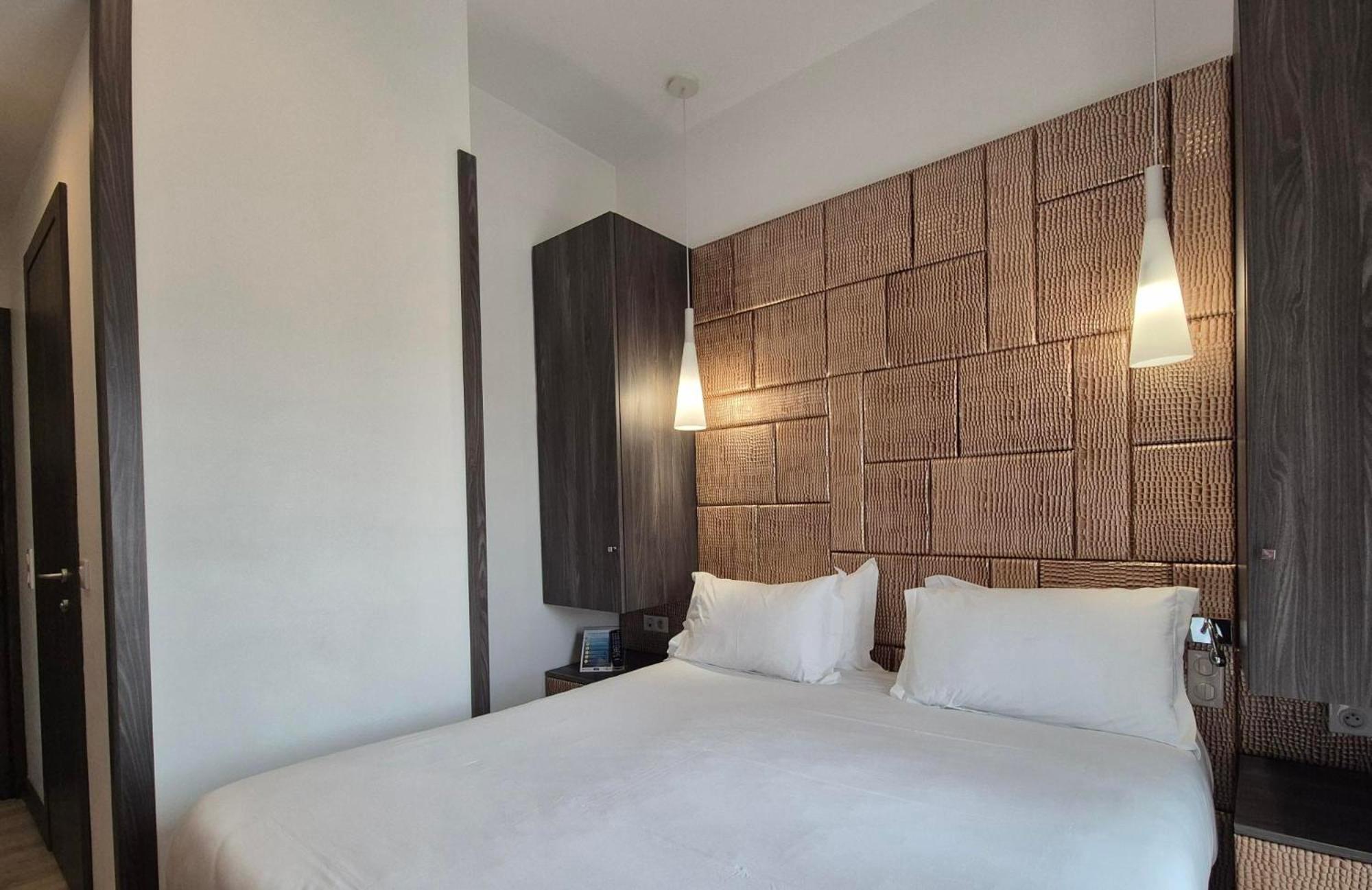 Golden Tulip De Paris 4*