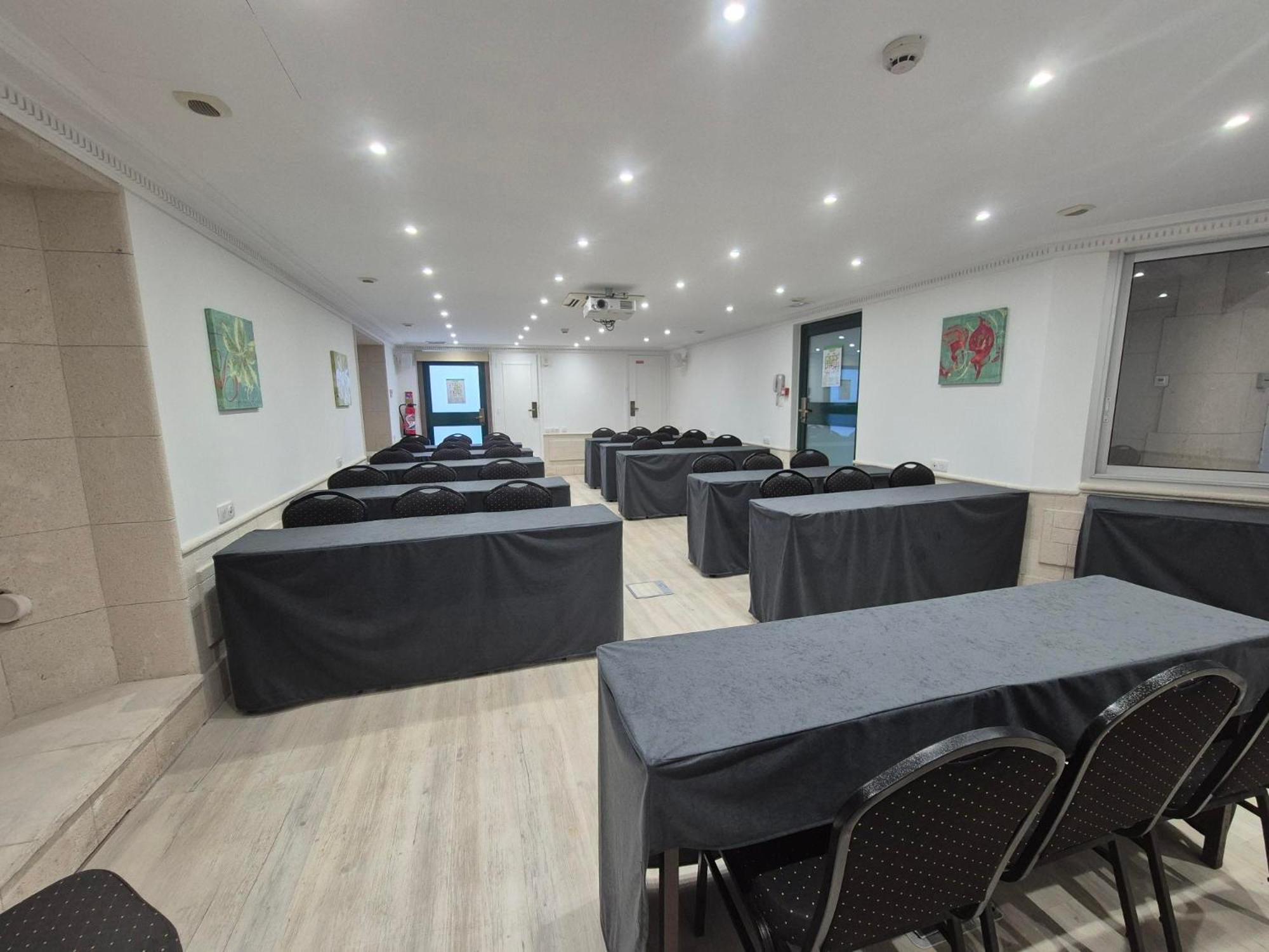 Golden Tulip De Paris 4* Cannes