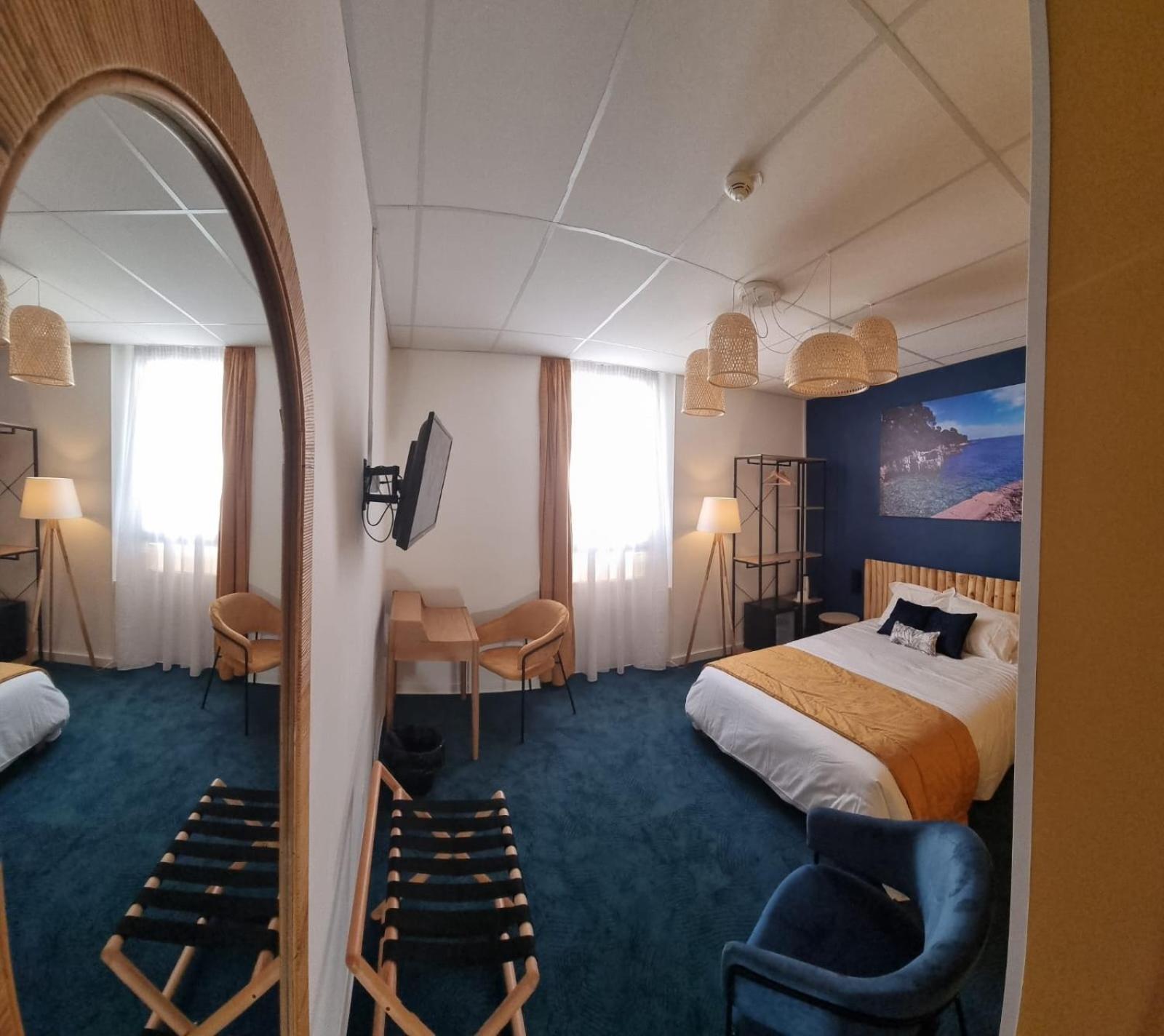 Hotel Charlie's