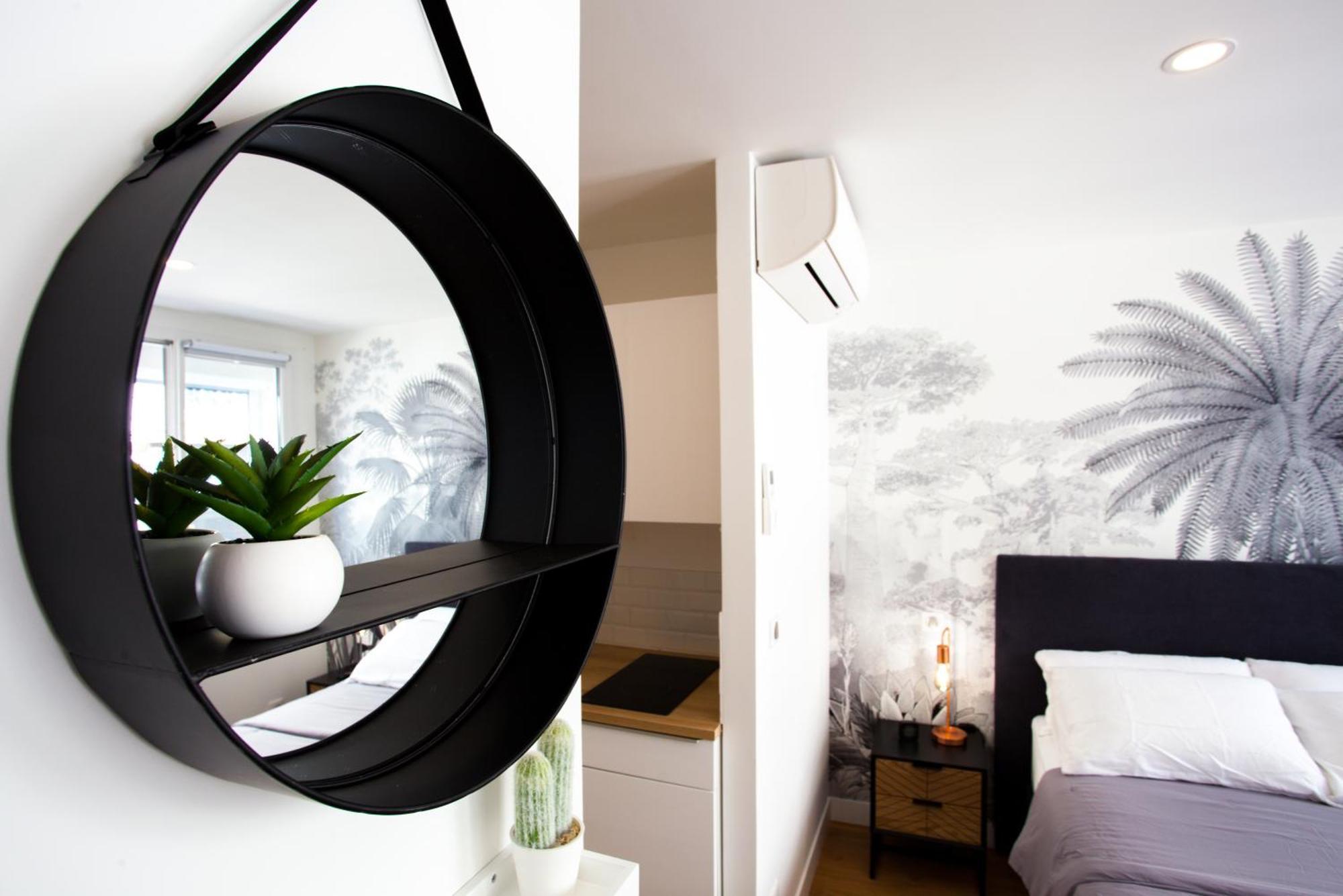 Luxurious Next To The Croisette And Palais Des Festivals Apartment