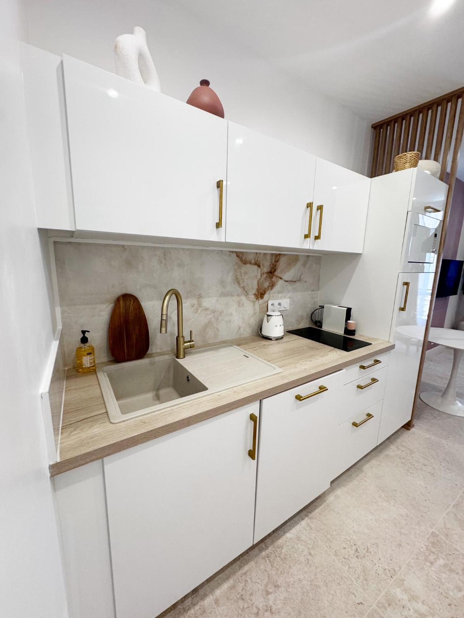 & Palais - 2 Min Away, Balcony Apartment Cannes