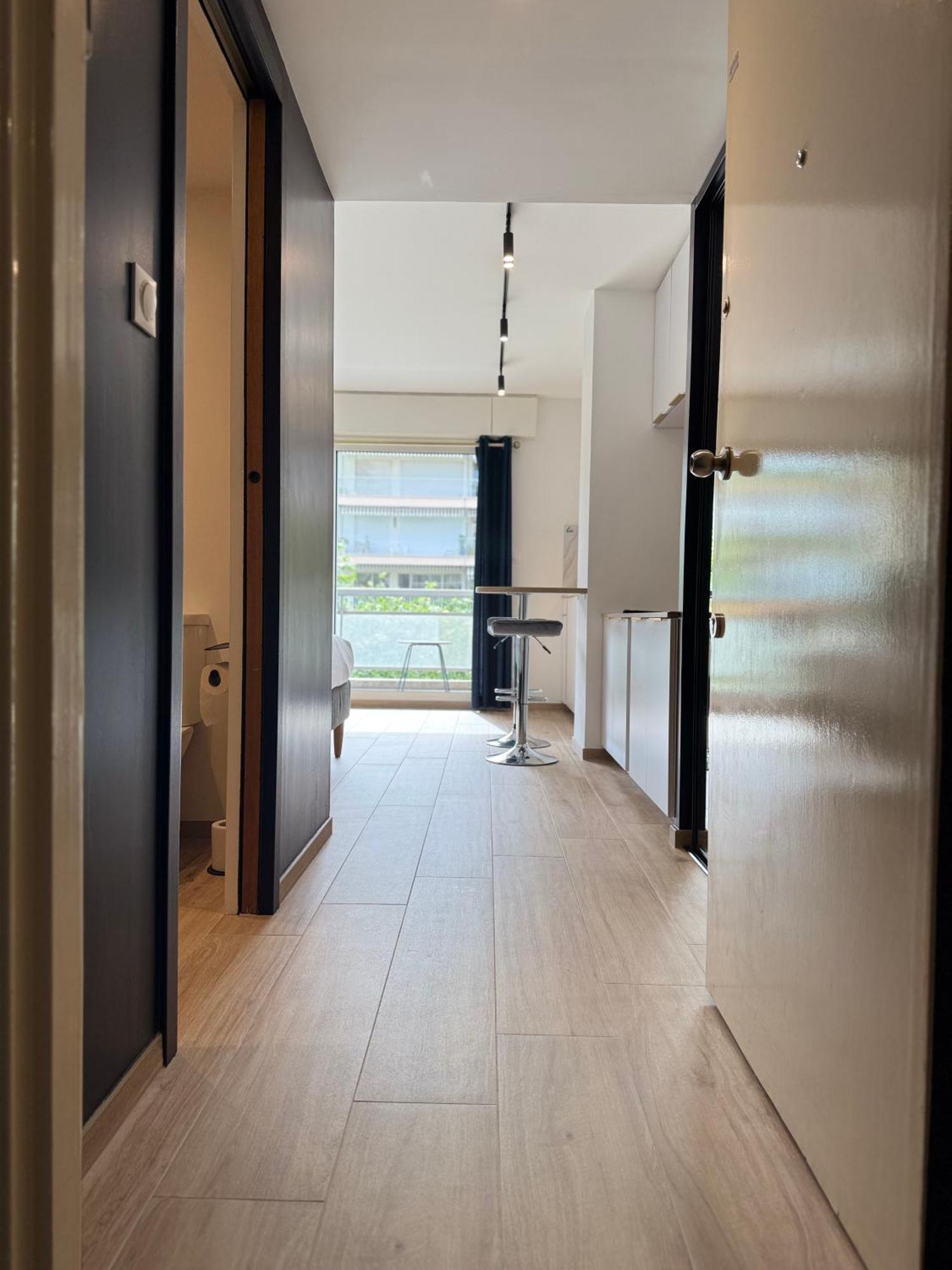 Cosy Appartement, Centre-ville Cannes, Terrasse, Clim Apartment *