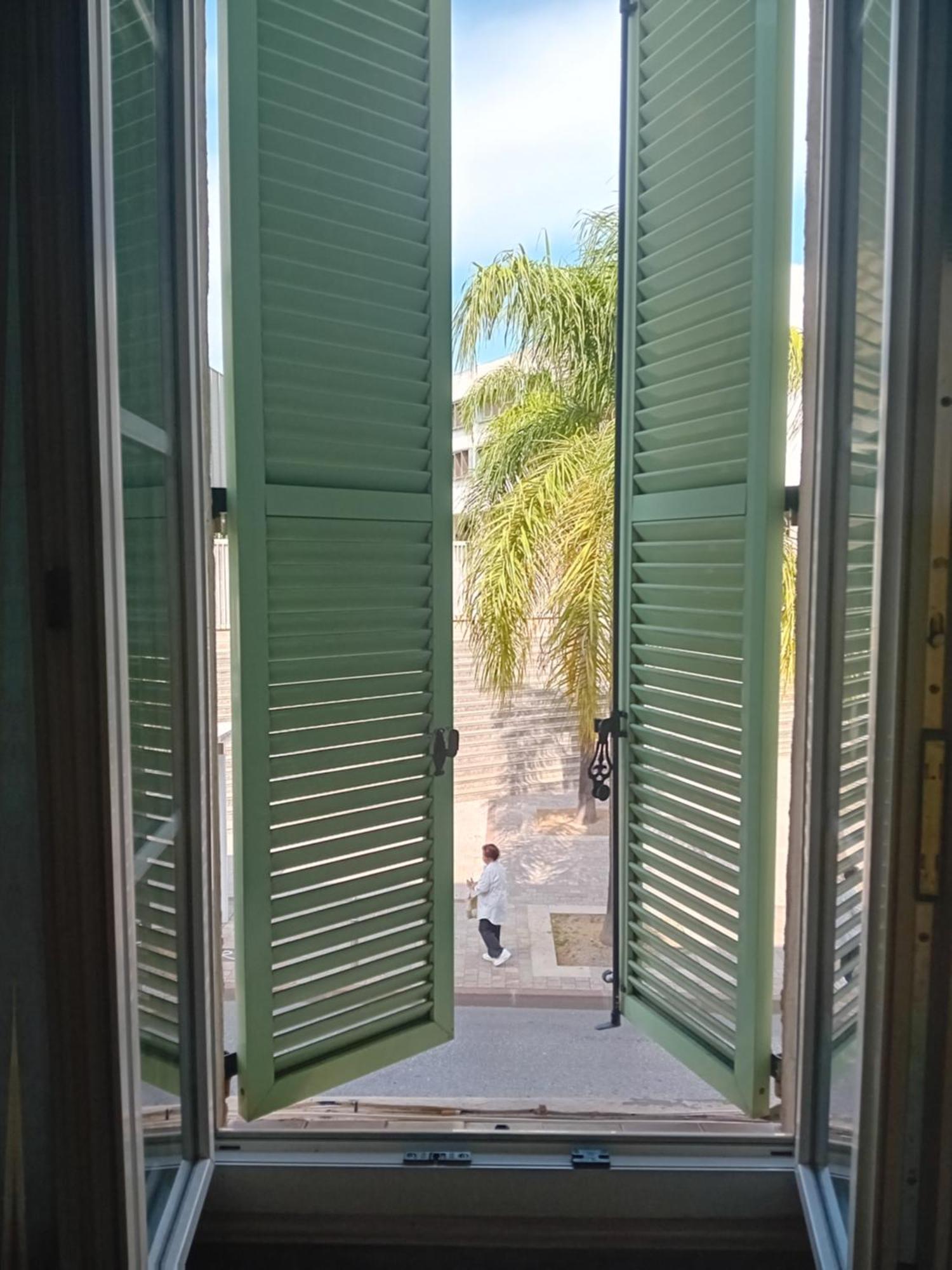 Private Full Furnished In