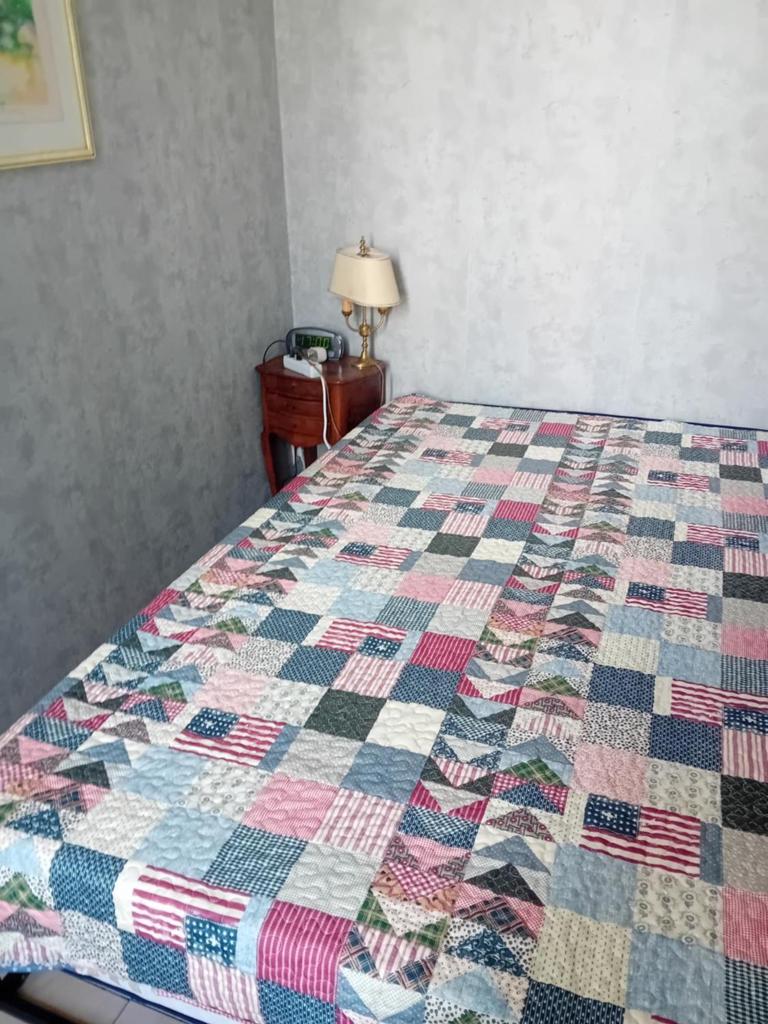 Private Full Furnished In Homestay Cannes