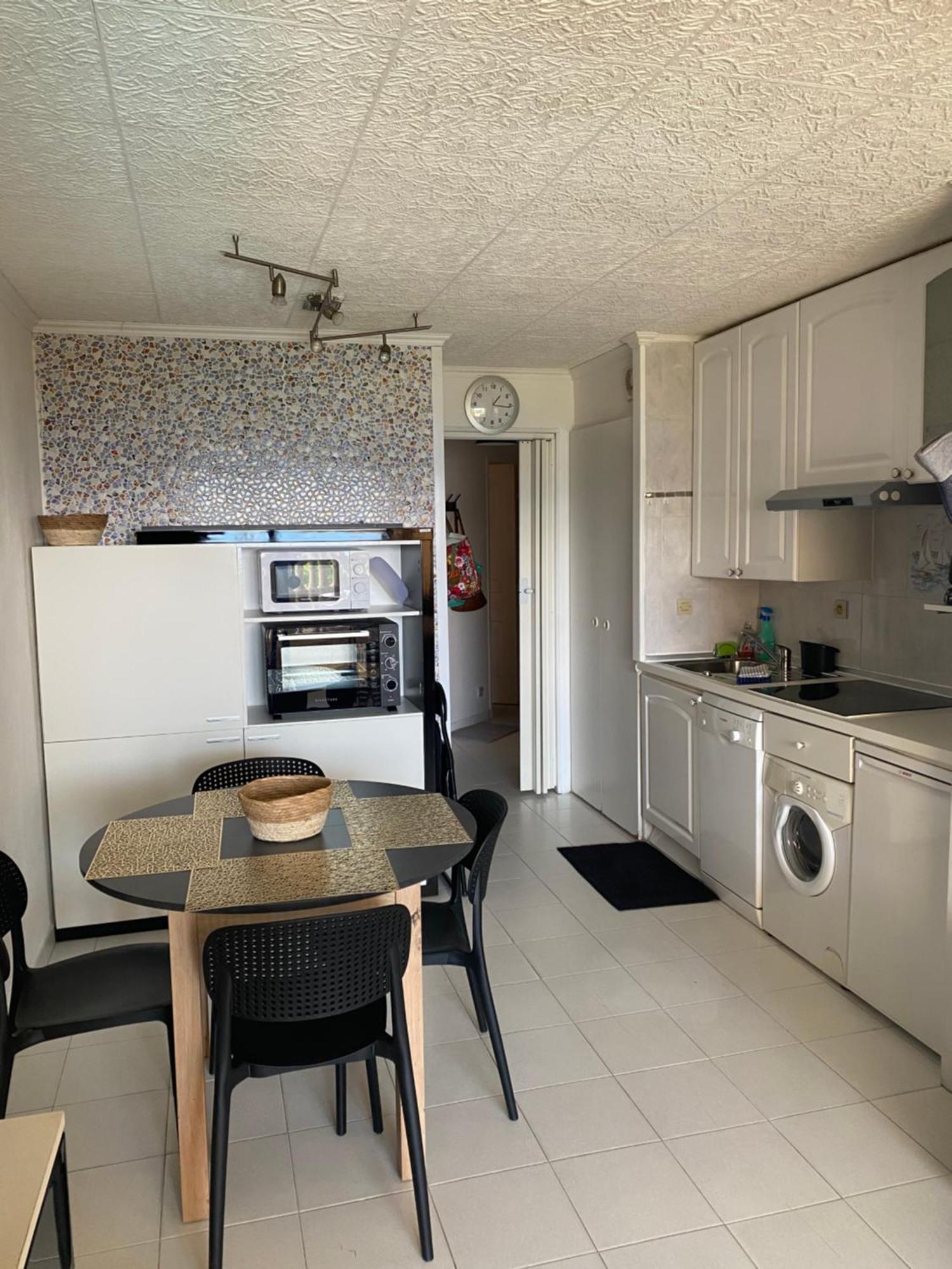 Apartment Bord De Mer, Terrasse, A Pieds Cannes