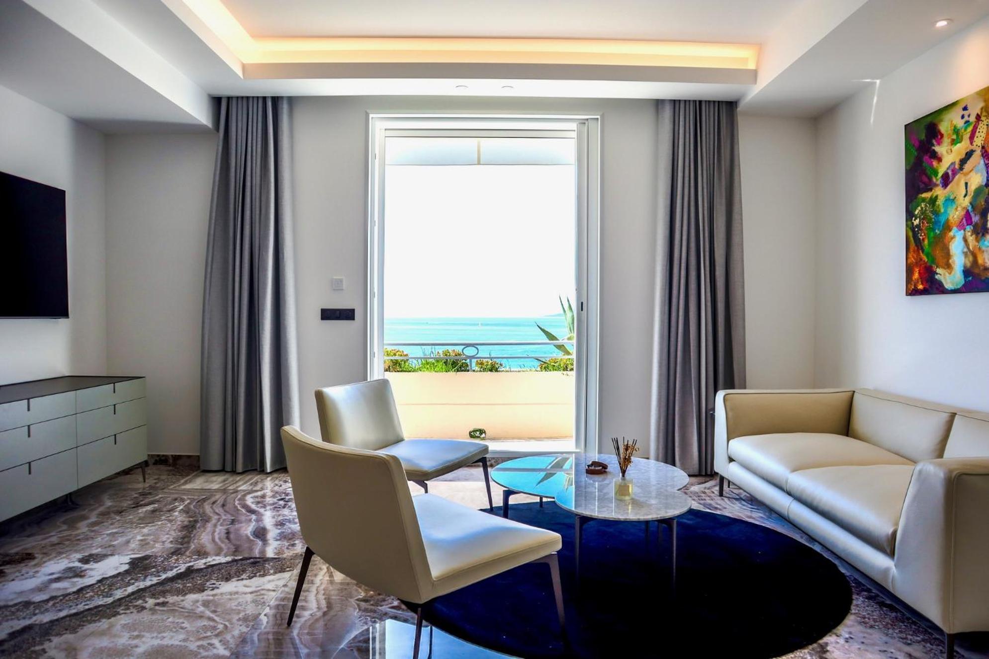 Palais Miramar 65 Bd De La Croisette Appartement