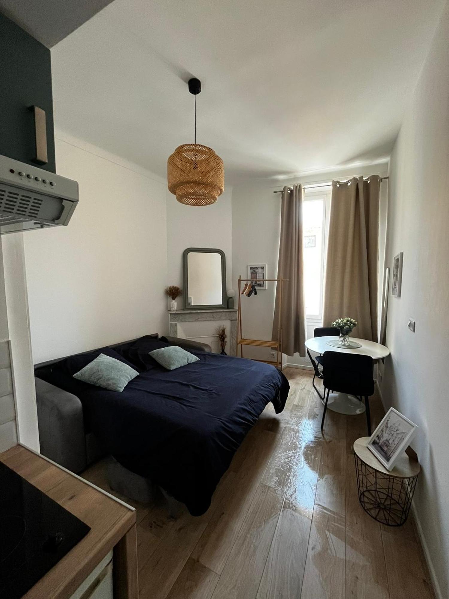 Joli Sur Le Port Apartment *