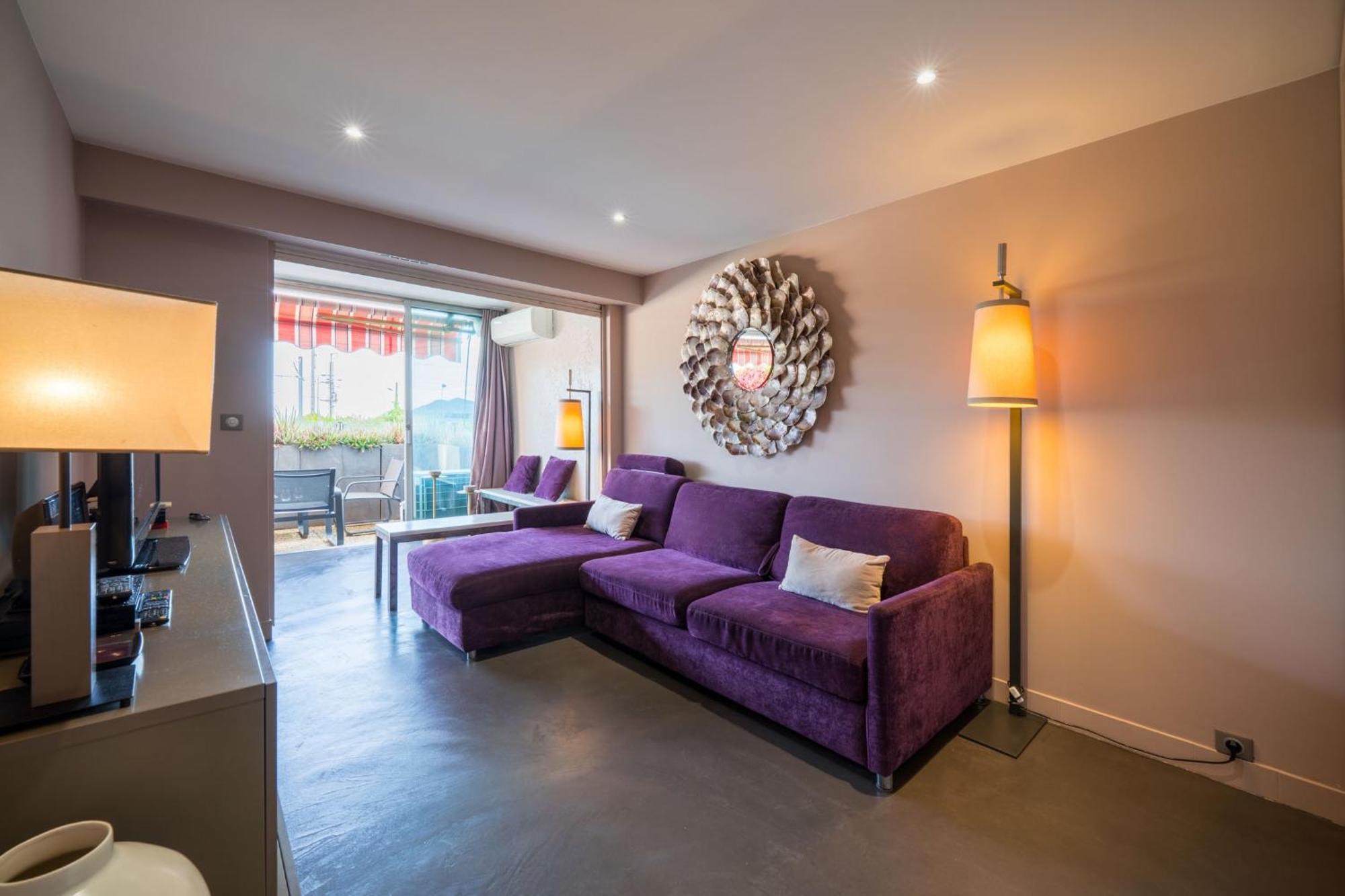 - Avec Terrasse, Vue, Mer, Piscine, Plage, Garage Cannes