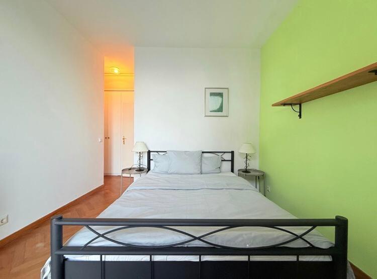Directly On The Sea Villa *