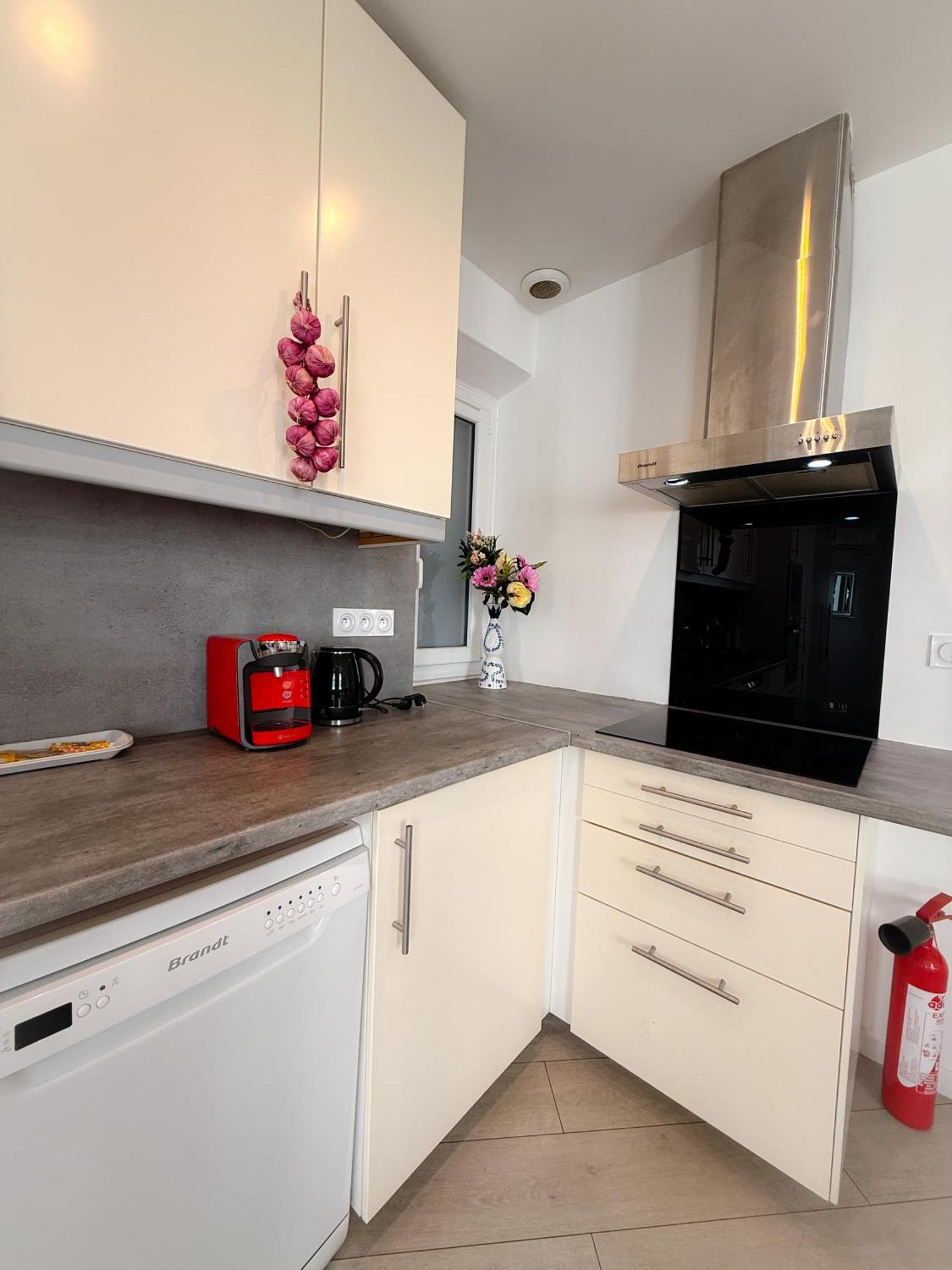 Apartment Le Clemenceau By Apirent #cosy #200m Des Plages #wifi *