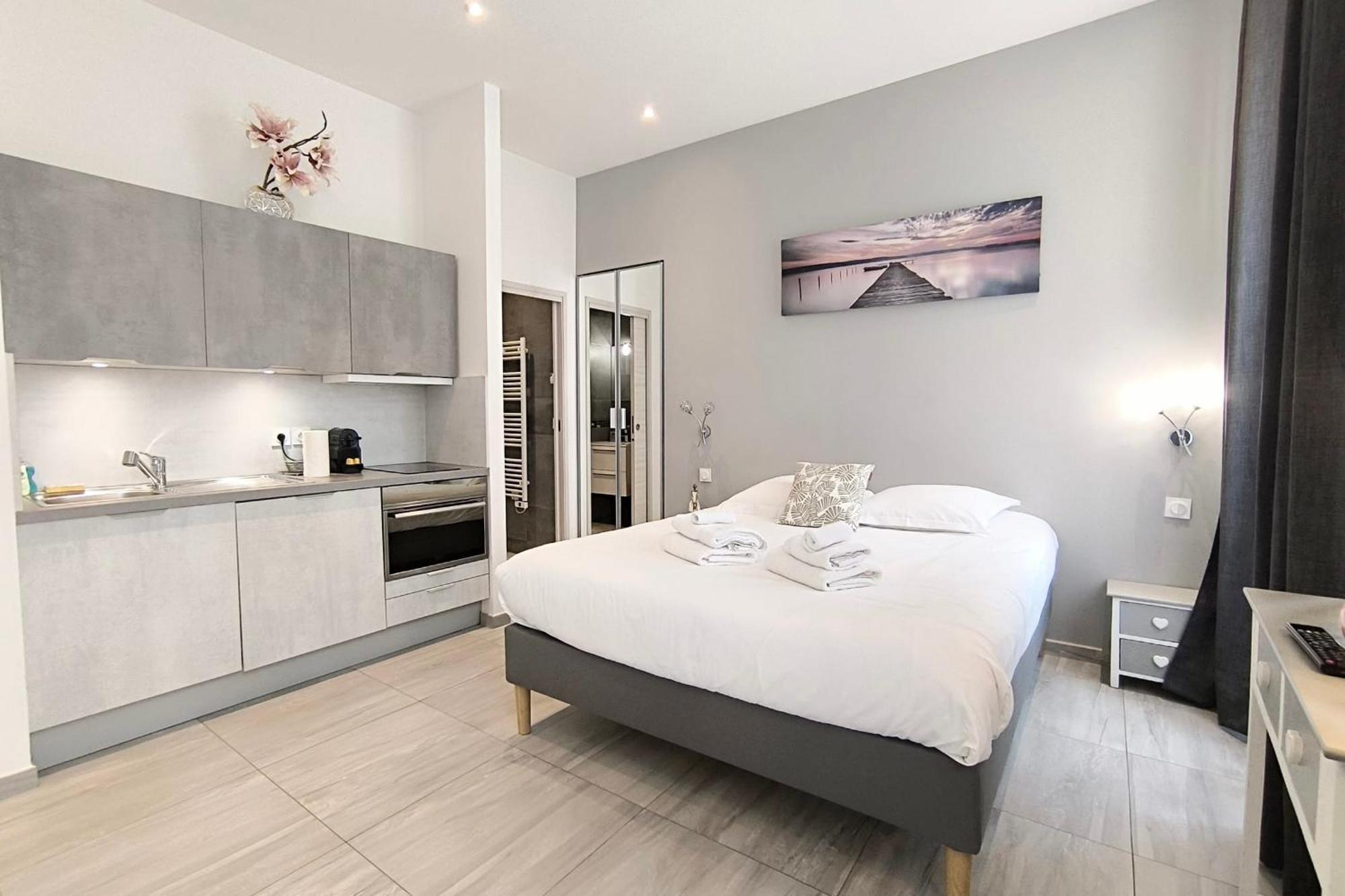 Chic 4 Room Apartment In The Heart Of Cannes Amazing Terrace! Apartment