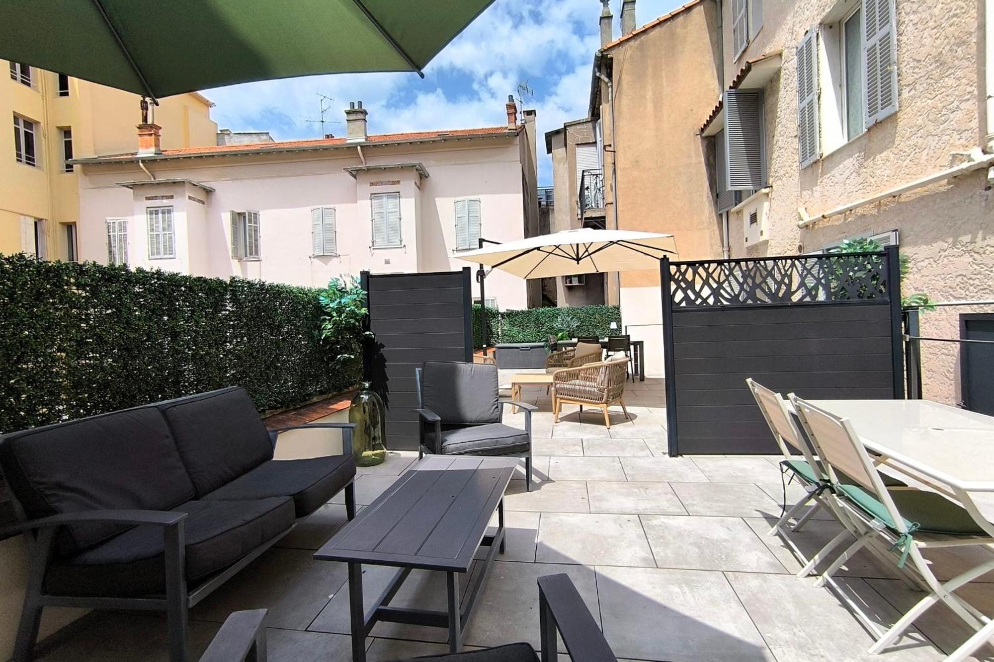 Chic 4 Room Apartment In The Heart Of Cannes Amazing Terrace! *