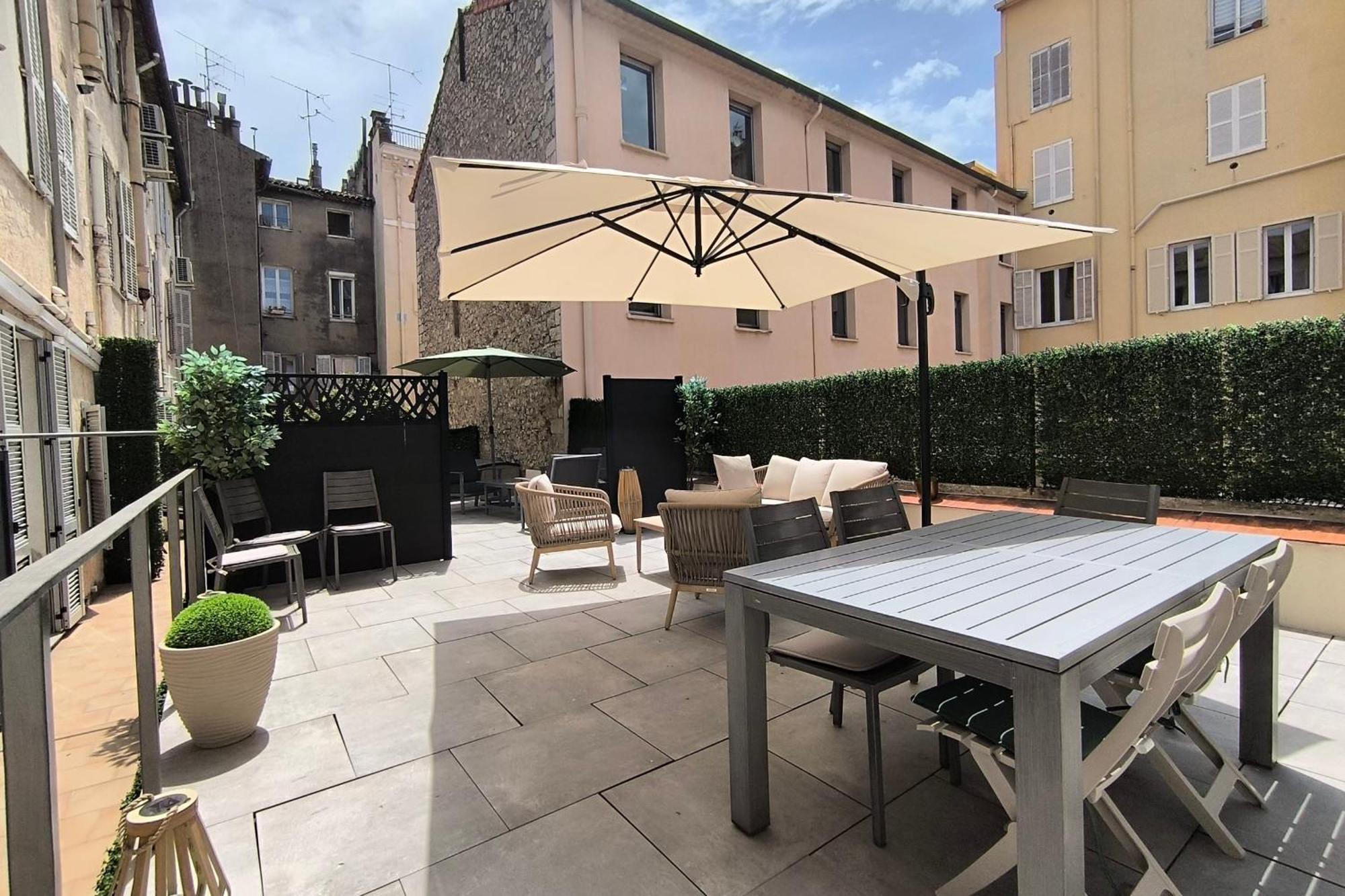 Chic 4 Room Apartment In The Heart Of Cannes Amazing Terrace! Cannes