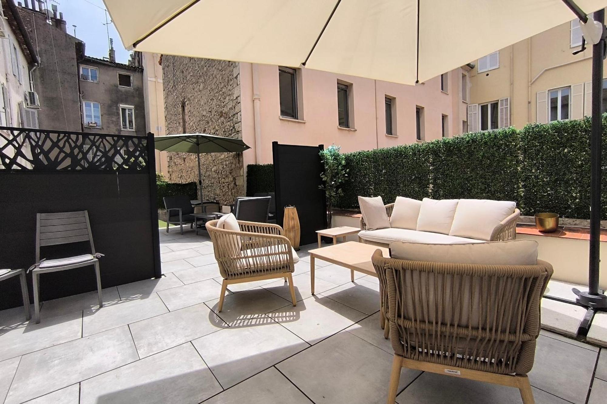Chic 4 Room Apartment In The Heart Of Cannes Amazing Terrace! Apartment