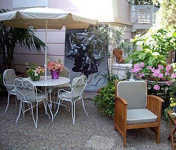 Claudia Centre - Parking Hotel Cannes