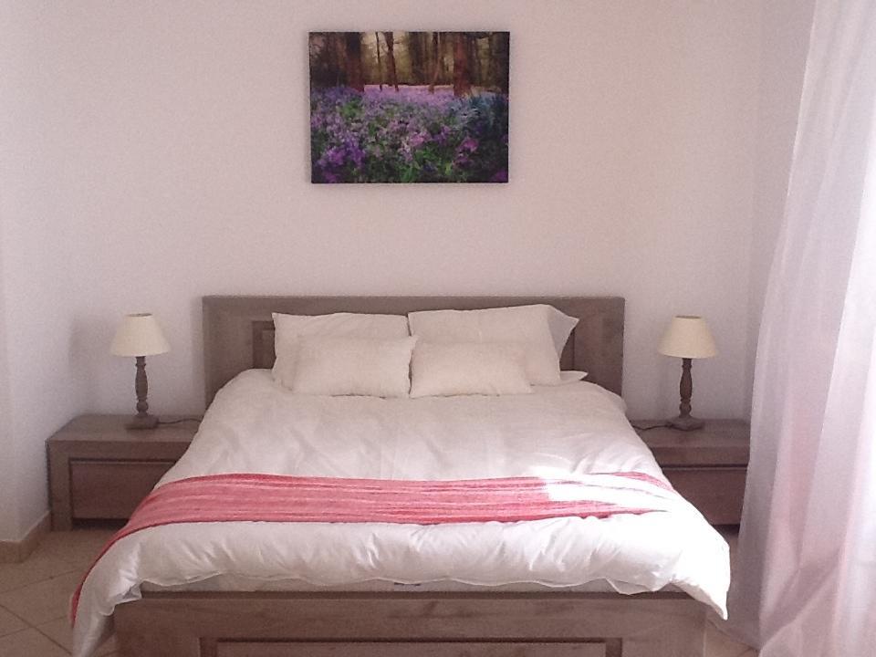 Apartment Palm Serenity: Cozy 2-bed Near Beaches Cannes