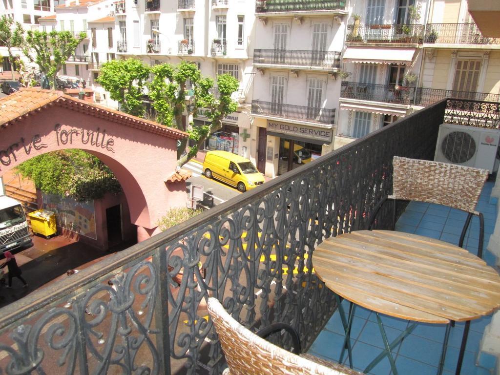 Modern 2 Bedrooms Quiet Terrace In A Palm Area, 30 Meters From Seaside Apartment Cannes