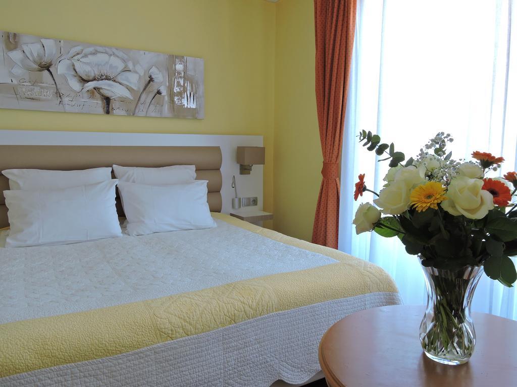 Regina Hotel