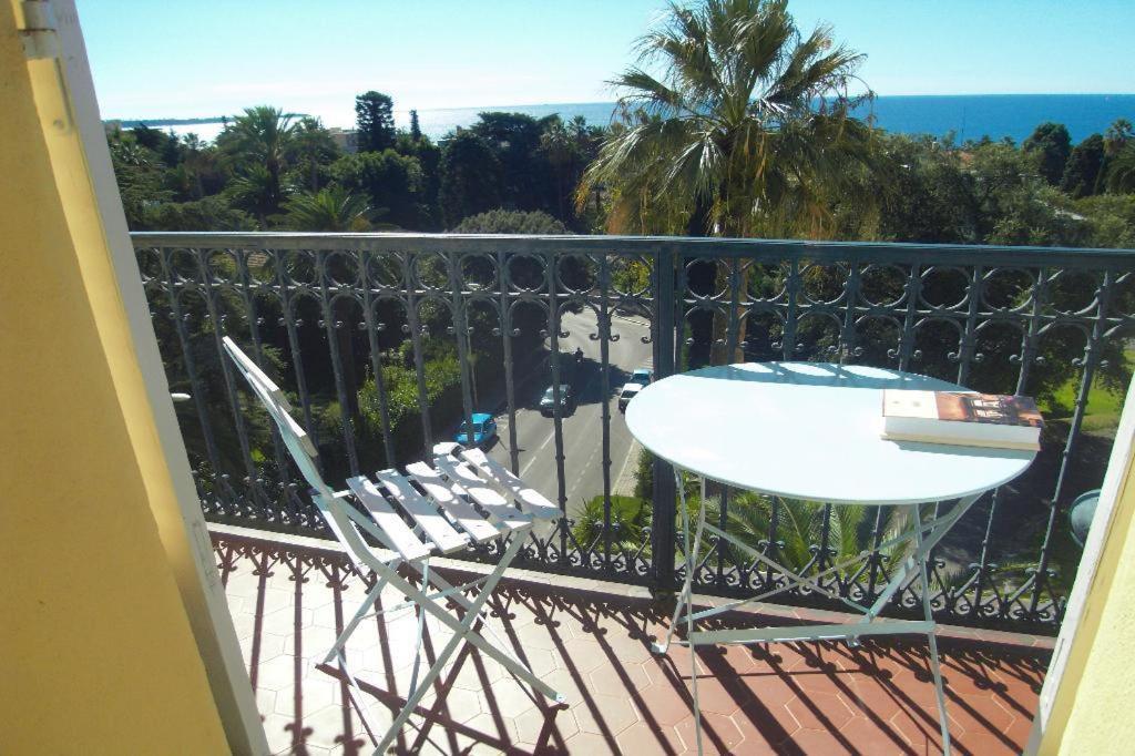 Claire Deluxe Appartement *