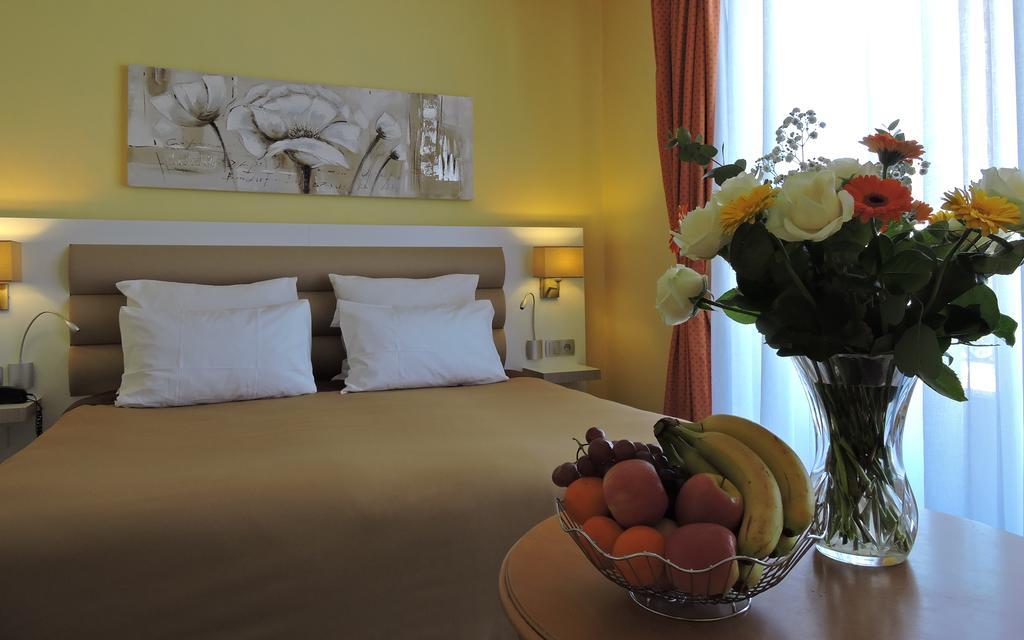 Regina Hotel 3*