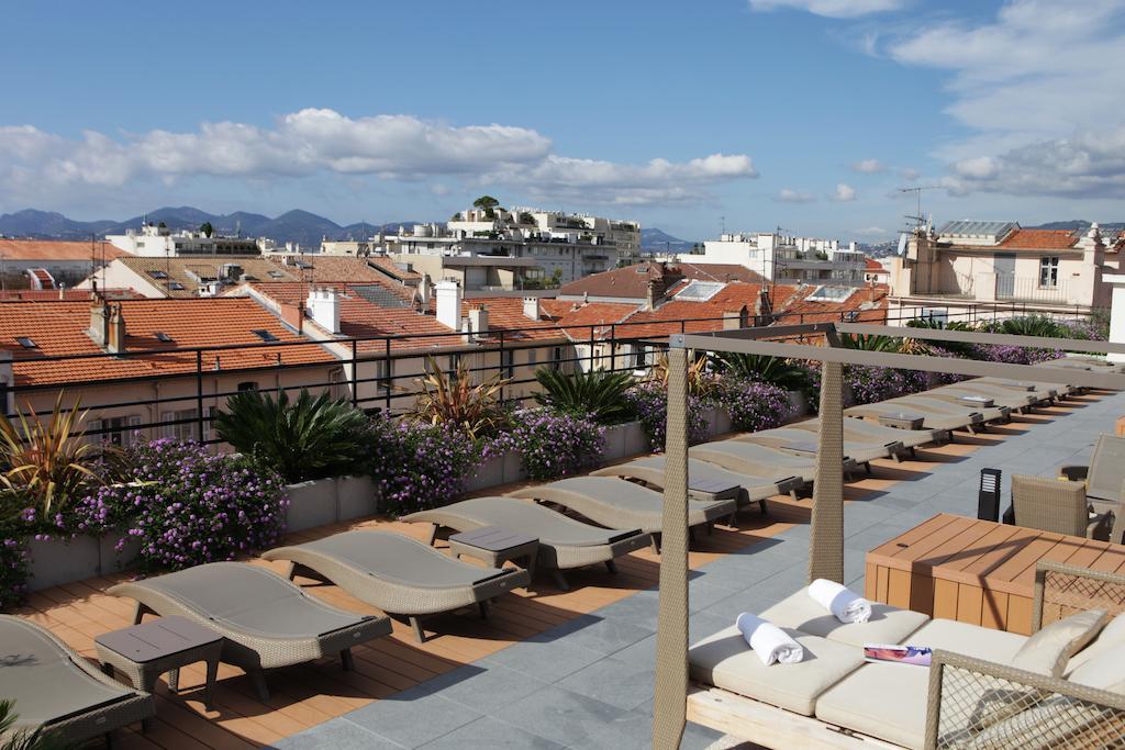Western Premier Le Patio Des Artistes Wellness Jacuzzi