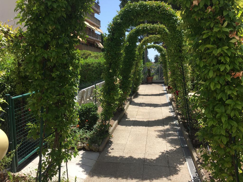 2 Pieces Climatise - Superbe Piscine & Wifi- Coeur De Ville - Schneider - 500 M Rue D'antibes & Plages