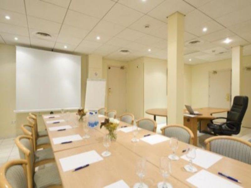 Univers Hotel 3*
