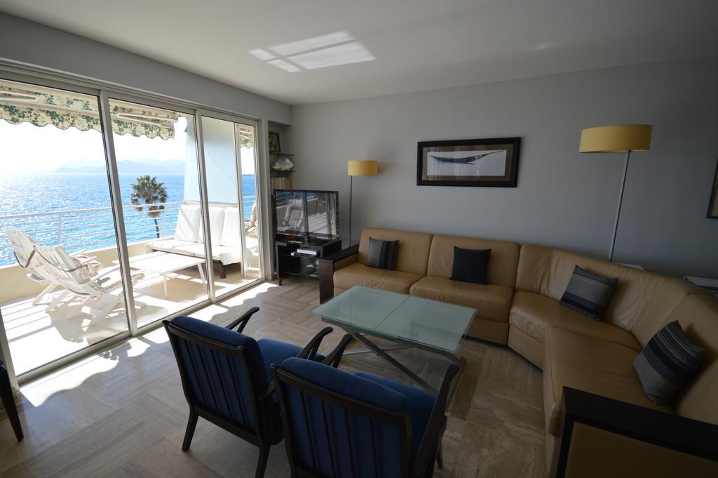 Apartment Wonderful Seafront *