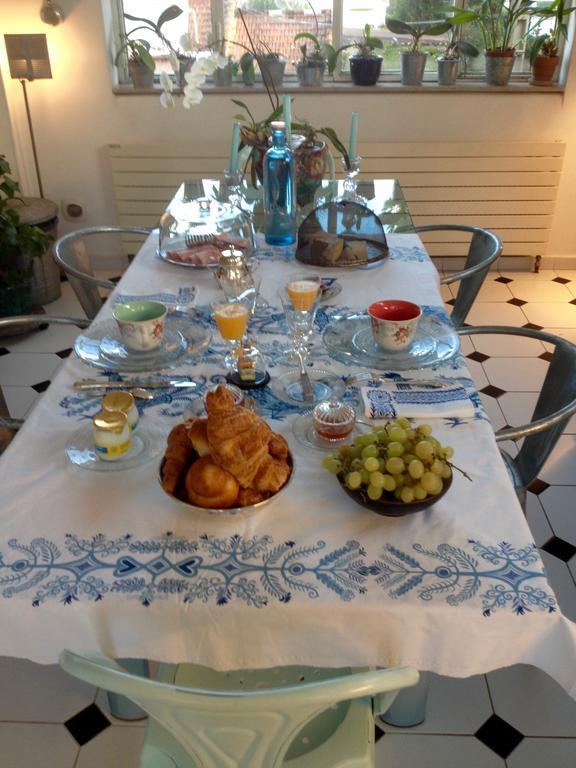 Acomodação com café da manhã  Pretorina Cannes