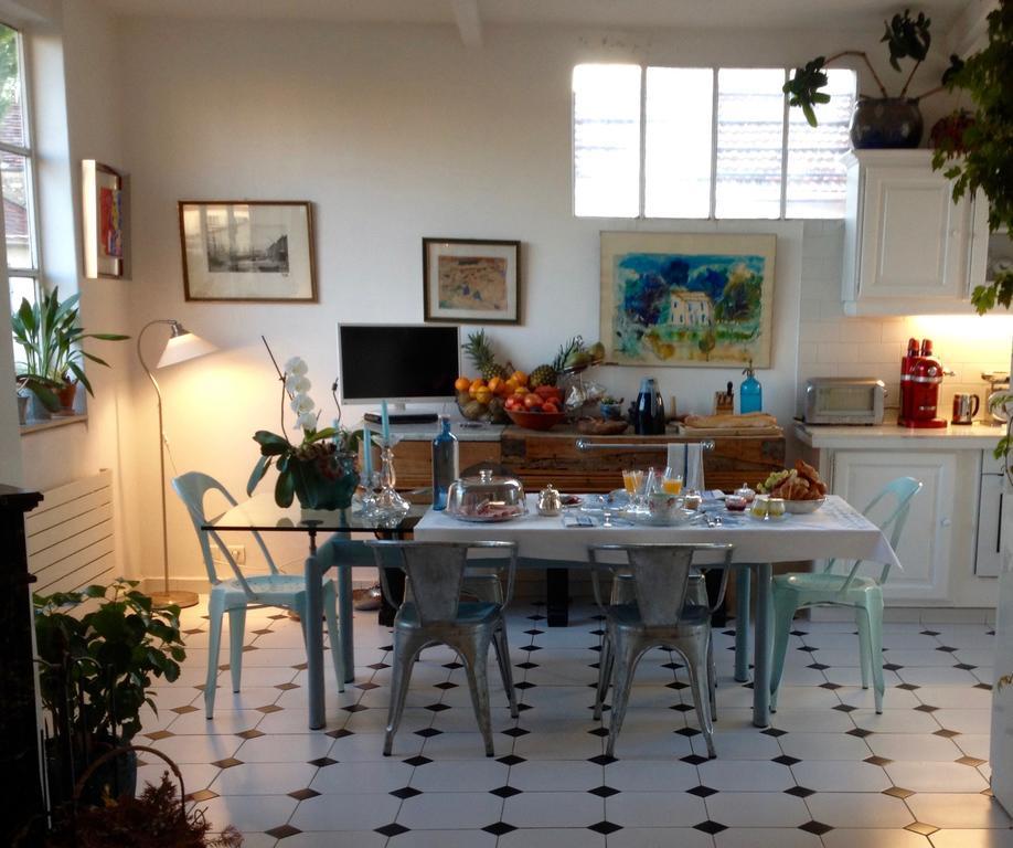 Acomodação com café da manhã  Pretorina Cannes