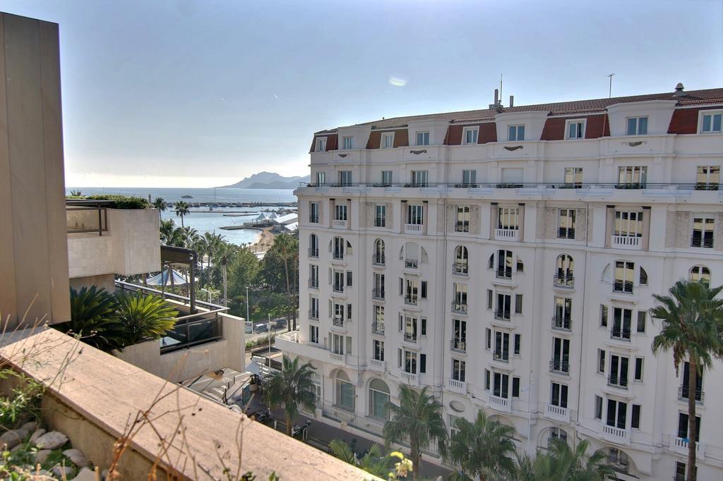Apartment Livia Croisette Gray D'albion *