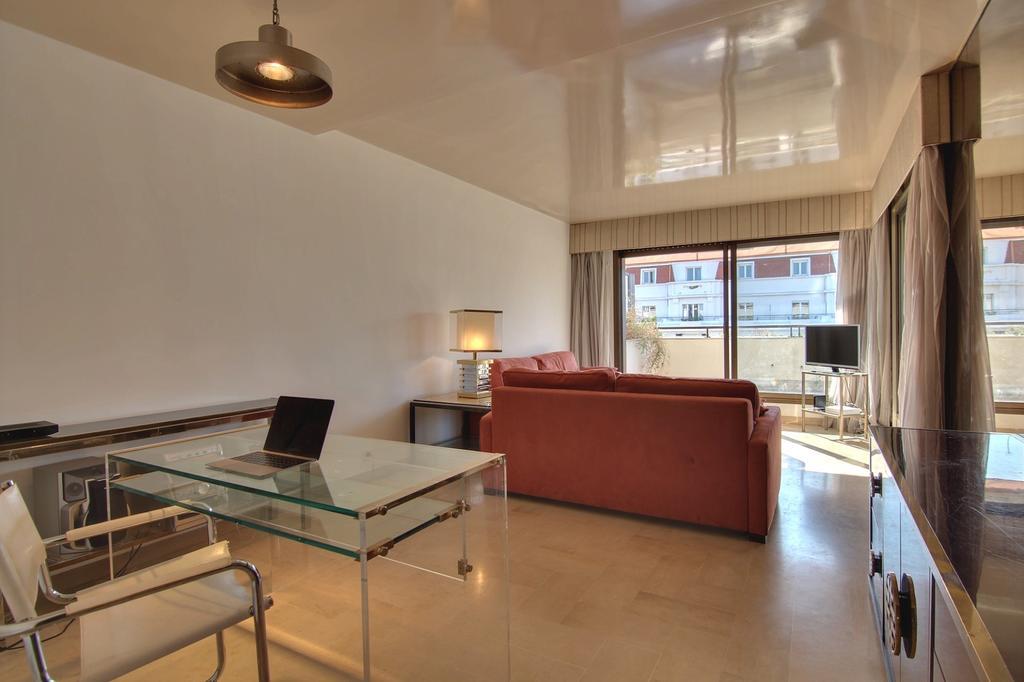 Livia Croisette Gray D'albion Apartment Cannes
