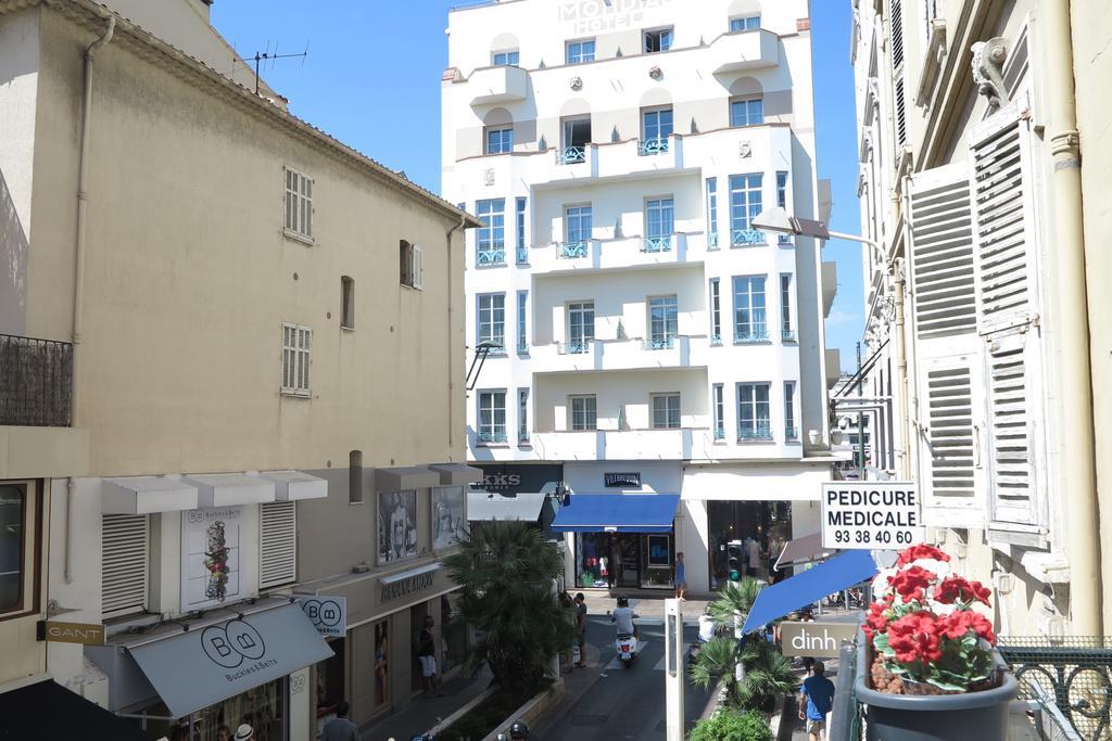 Viva Riviera - 5 Rue Commandant Andre *