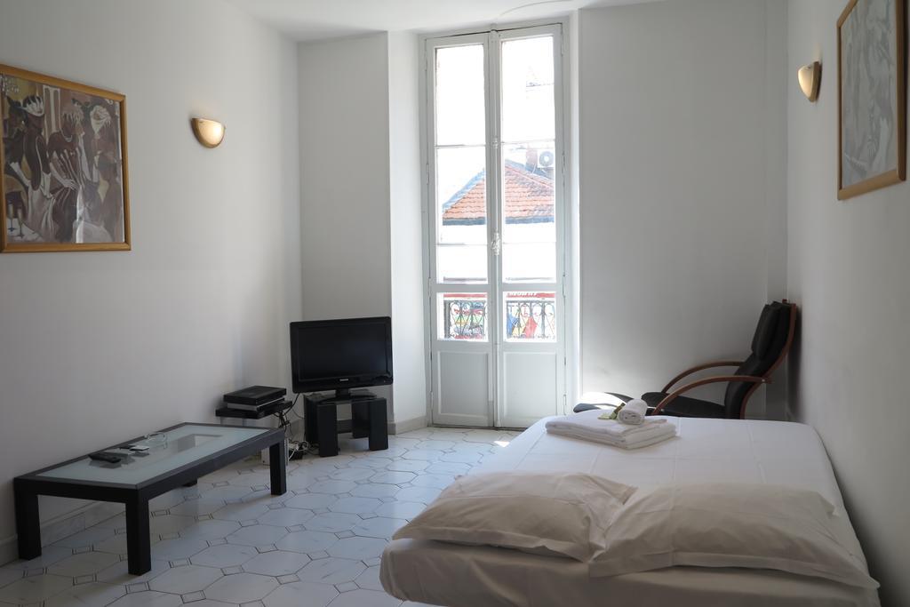 Apartment Viva Riviera - 5 Rue Commandant Andre Cannes